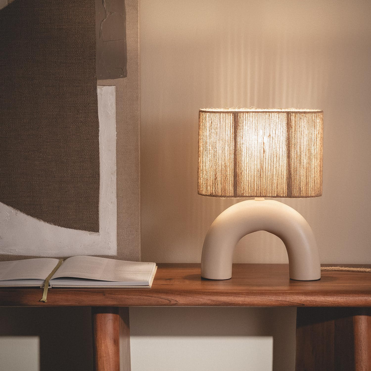 LEDKIA Lámpara de Mesa Cerámica y Cuerda Natural Callie Beige | Casquillo E27; Diseño Decorativo Rústico y Moderno para Dormitorio; Salón o Recibidor