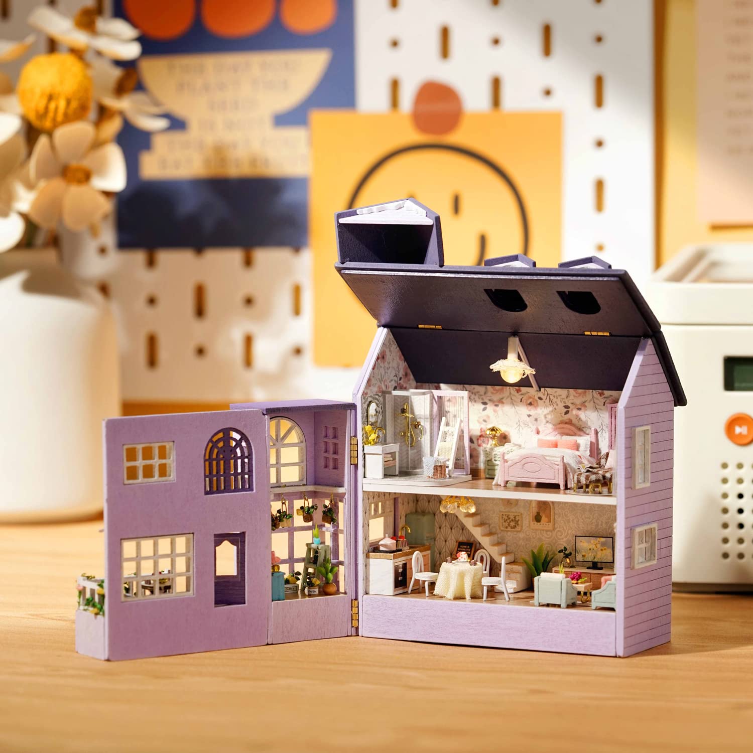 CUTEROOM Miniatura casa delle Bambole con mobili,Fai da Te in Miniatura Casa delle Bambole Kit,Mini 3D Casa in Legno con Luci A LED - Regalo di Compleanno di Natale (Happy House)