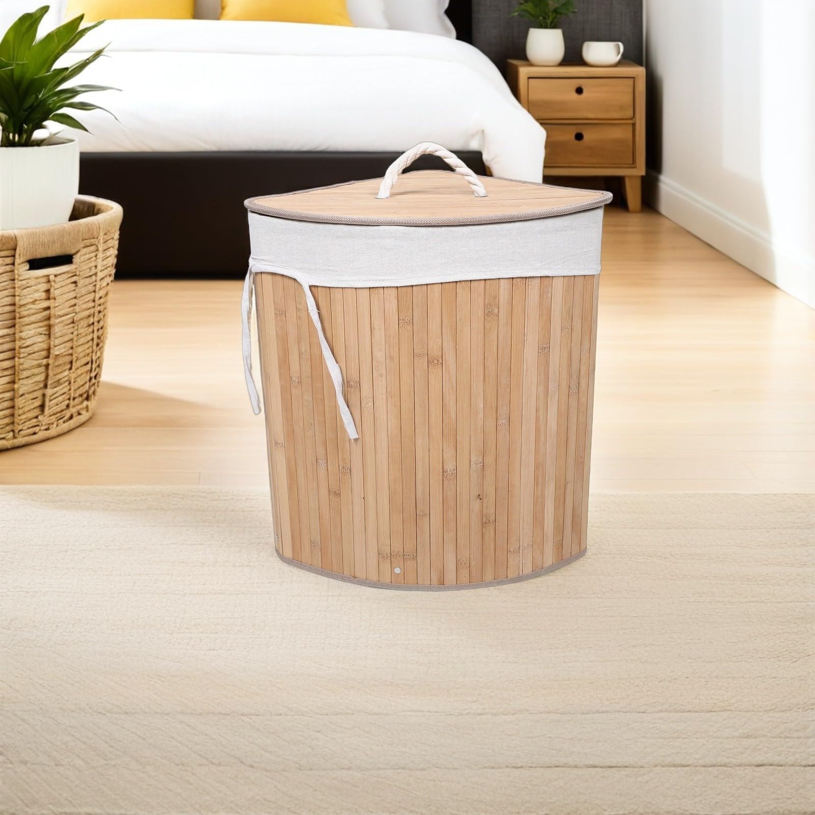 Cesto Biancheria Triangolare in Bambù con Coperchio e Manico | Fodera Rimovibile, Angolo Bagno e Camera, Superficie Liscia e Pulibile, Colore Beige
