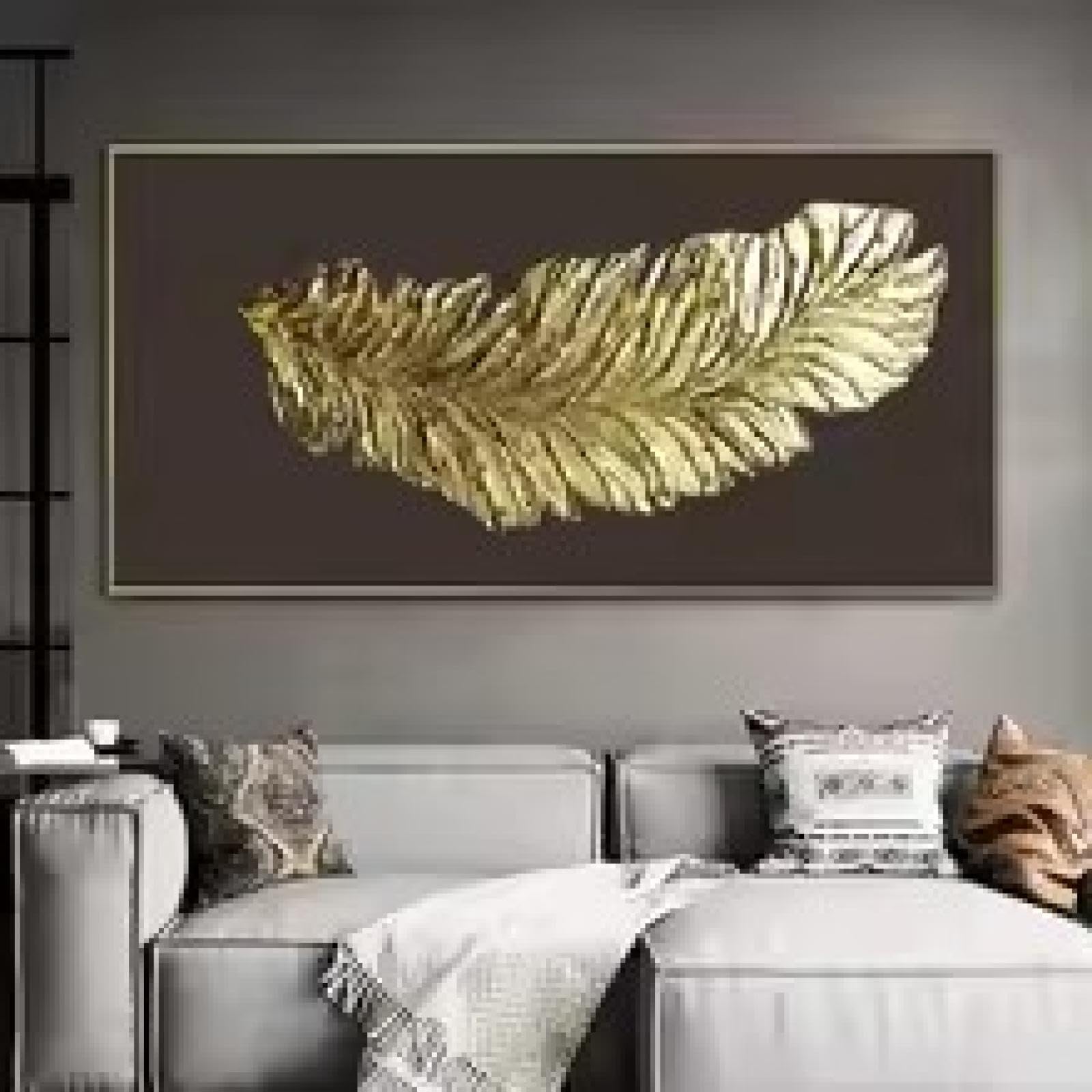 Décoration d'intérieur moderne avec affiche de plumes dorées sur toile