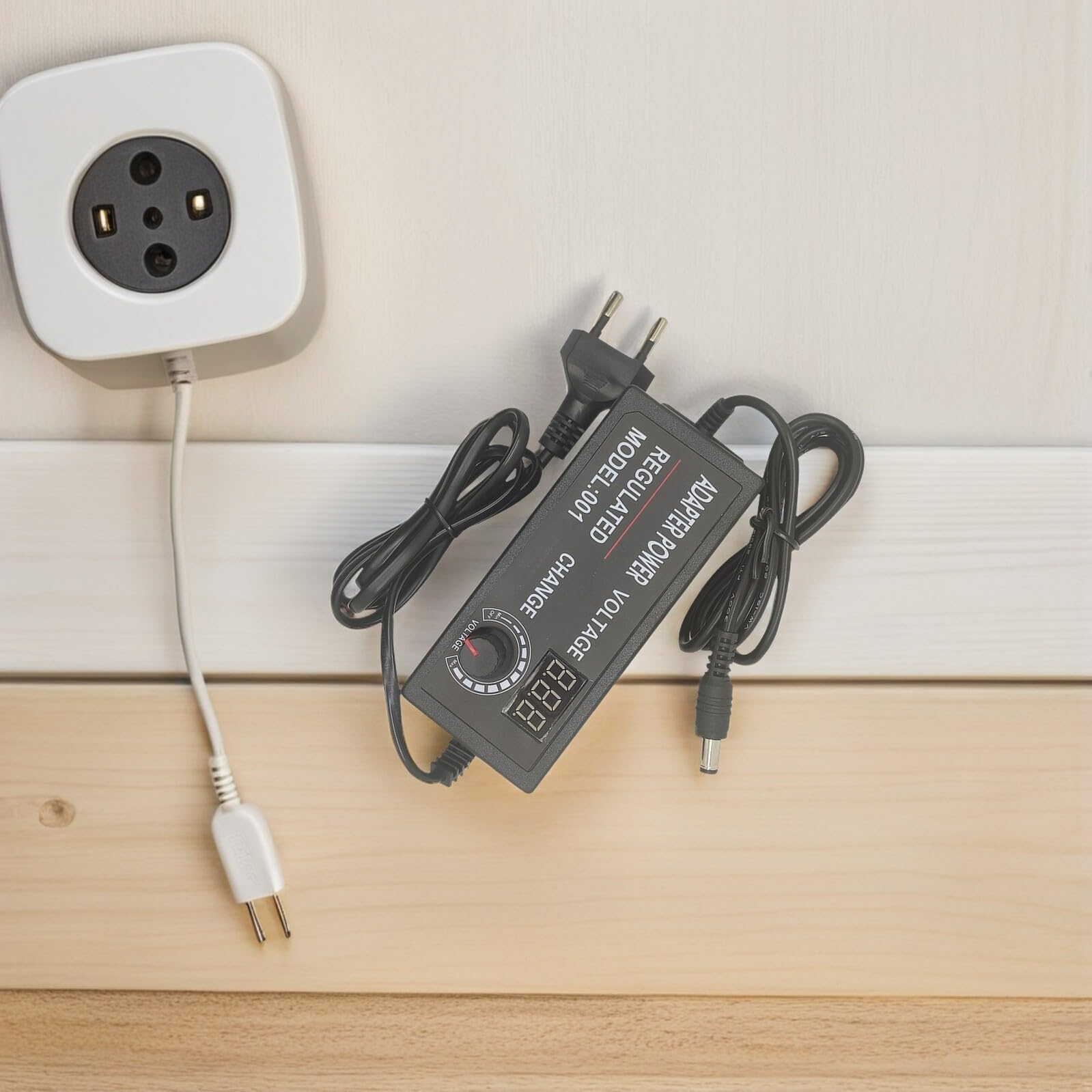 Adattatore di Alimentazione 72w 9-24v 3a Regolabile per Striscia LED con Schermo Digitale Spina UE Alimentatore per Dispositivi Elettronici
