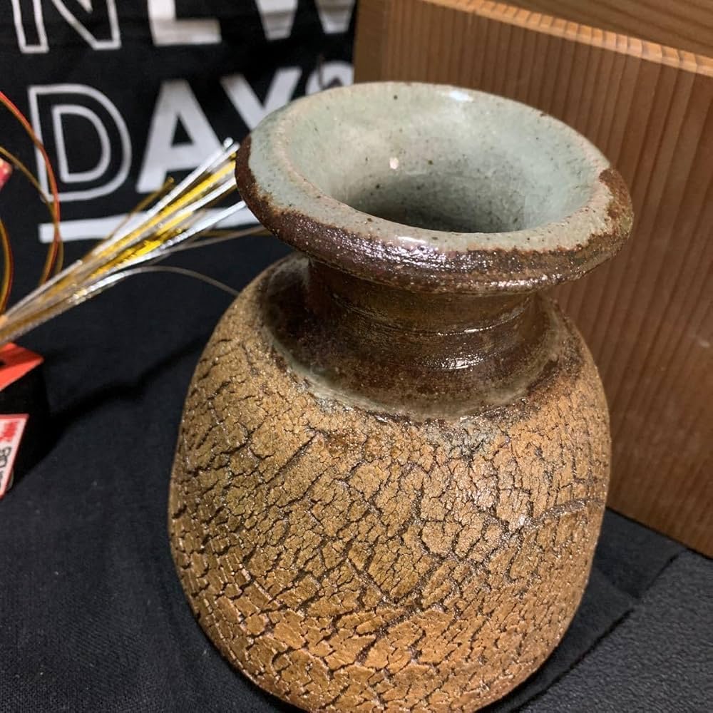 Amazon.co.jp: 伊賀焼 花瓶 古美術 陶芸 陶器美 : ホーム＆キッチン