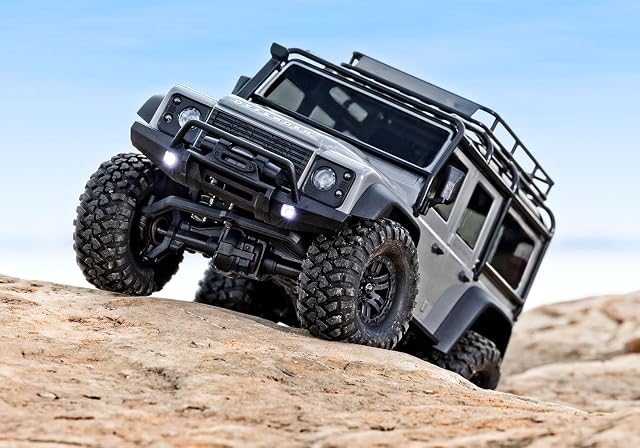 Foto 5 de 8 de TRAXXAS TRX-4M Plata 1/18 4x4 LD Land Rover Defender Scale Crawler incluye cargador de batería 4WD RTR