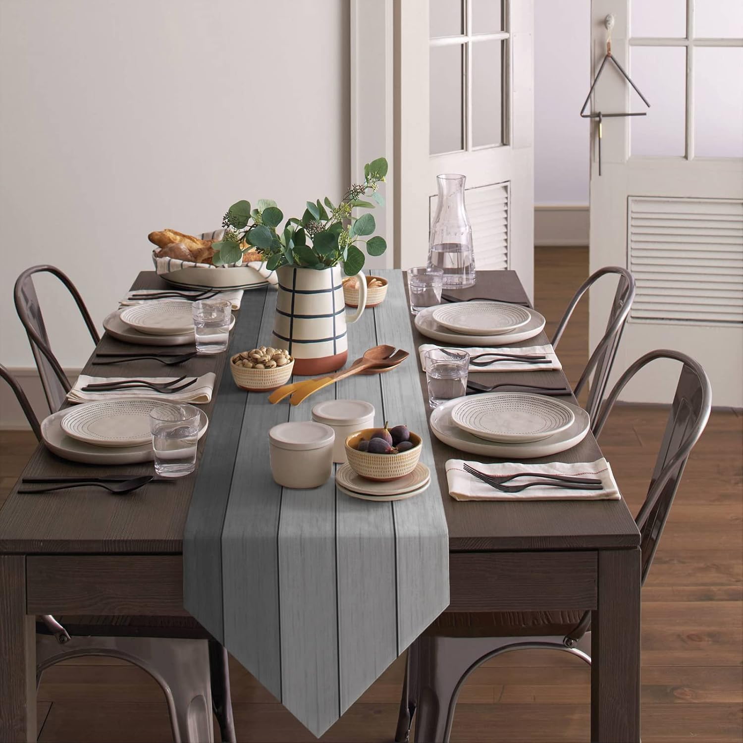 Table Runner Dresser Scarves, Gray Gradient Wood Grain Retro Table Runners 13x108 Inch Long,Non-Slip Washable Kitchen Dining Coffee Table Decor for Farmhouse Party Holiday Dinner