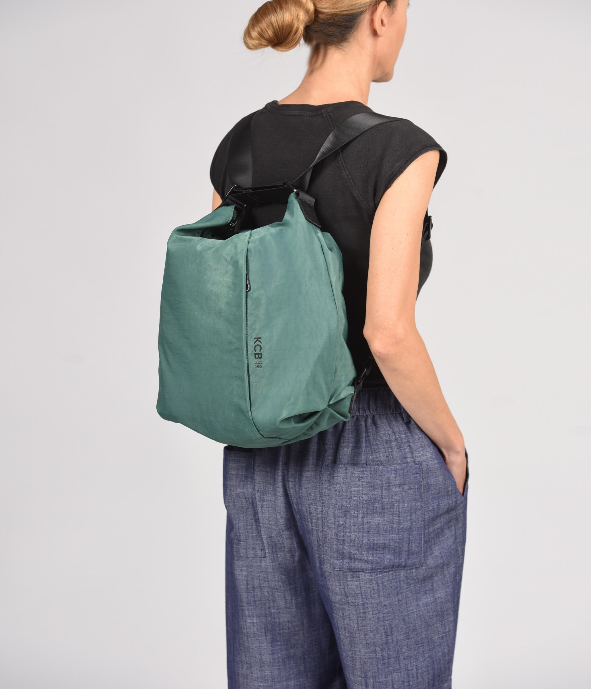 KCB Borsa Zaino Maze | Design convertibile | Tasche pratiche | Regolabile | Comodo per il giorno | 100% Vegano