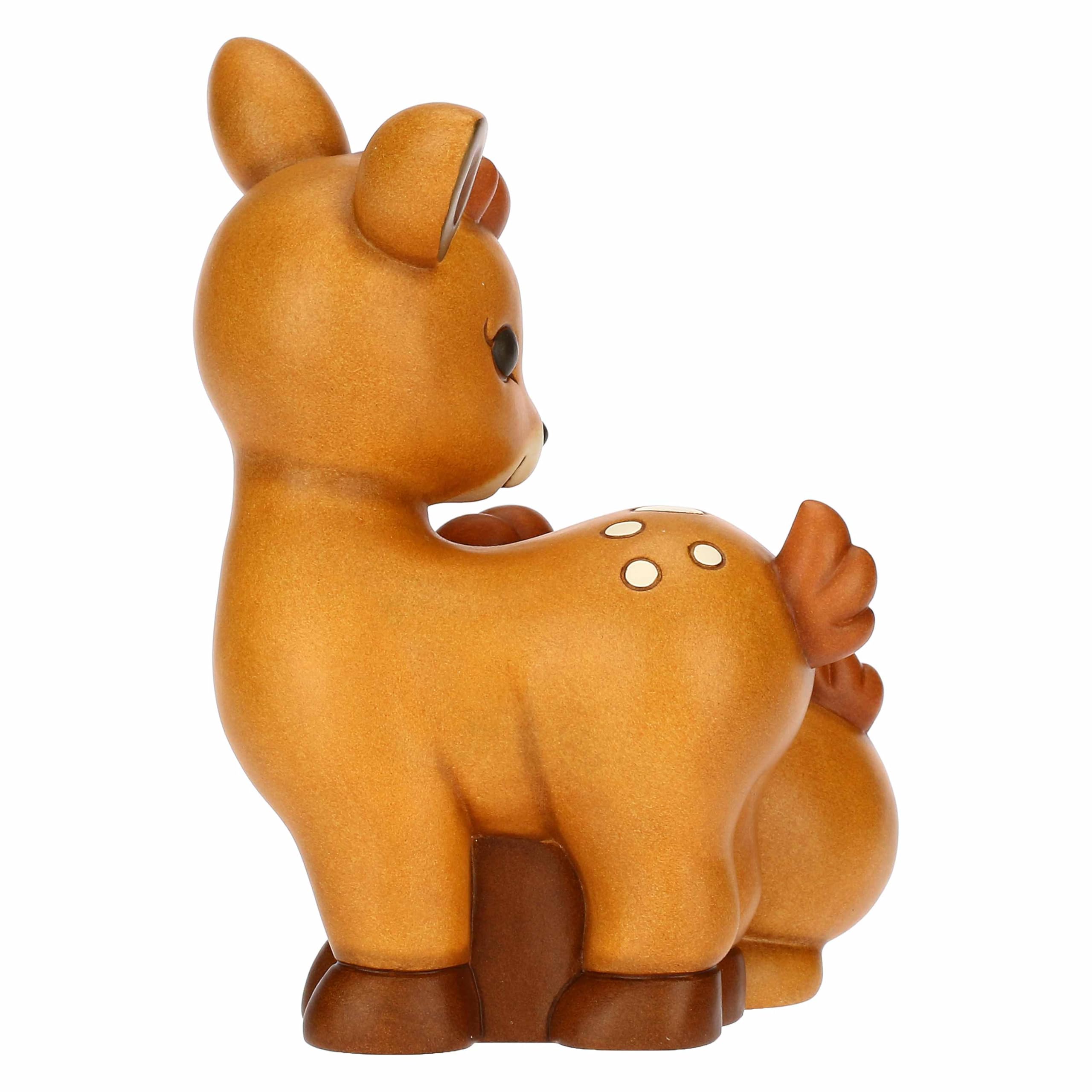 THUN, Coppia Cerbiatto Amy con Farfalla in Ceramica, Linea AbbracciAMI, Cerbiatto da Collezione, Idea Regalo per Natale, 13,4 x 12,3 x 18,4 cm
