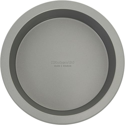 Miniatura 8 de KitchenAid Molde redondo de acero aluminizado antiadherente de 9 pulgadas, contorno de plata