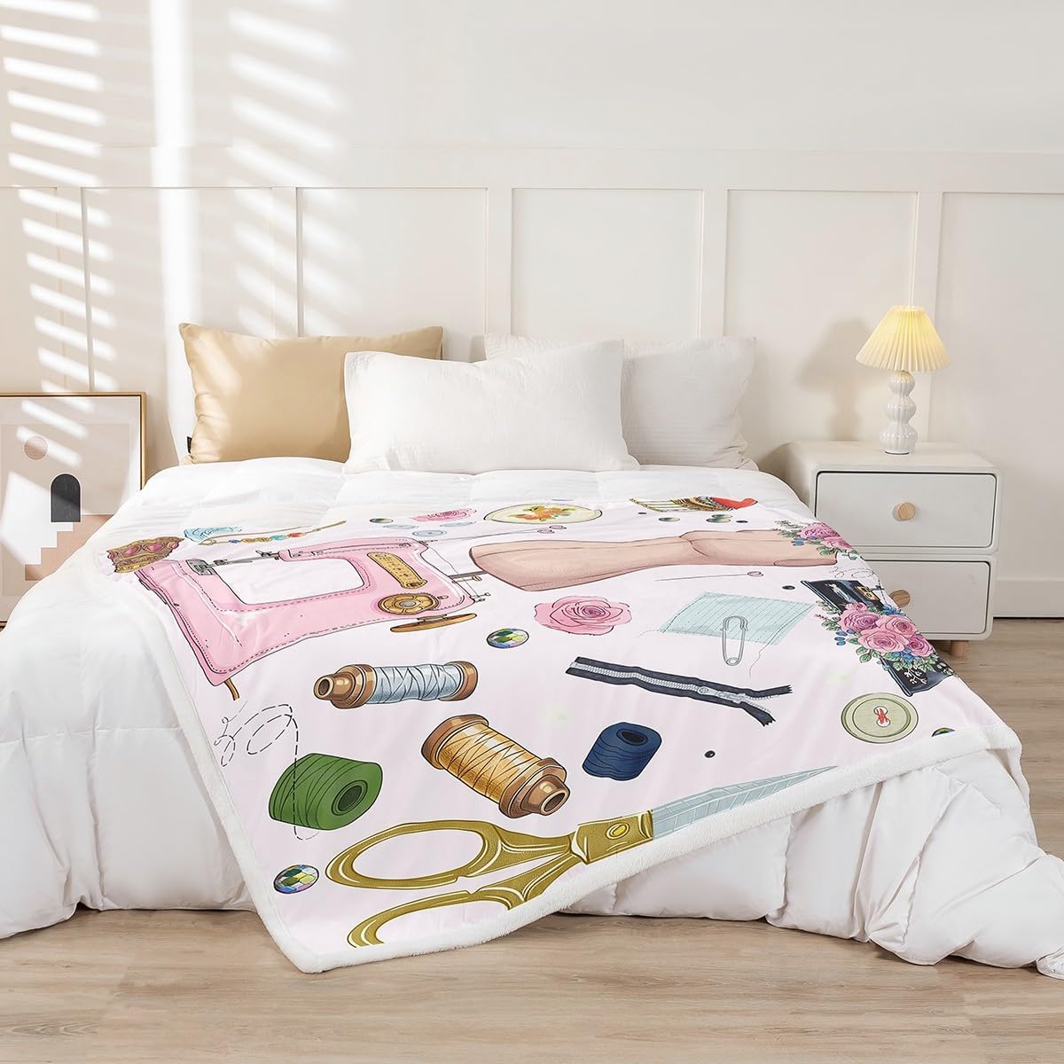 Manfei Fashion Throw Blanket Clothes Sewing Theme Bed Blanket for Kids Boys Girls Room Decor, Watercolor Style Blanket for Couch Sofa, Soft and Breathable Fleece Blanket(40 x 50 Inches)