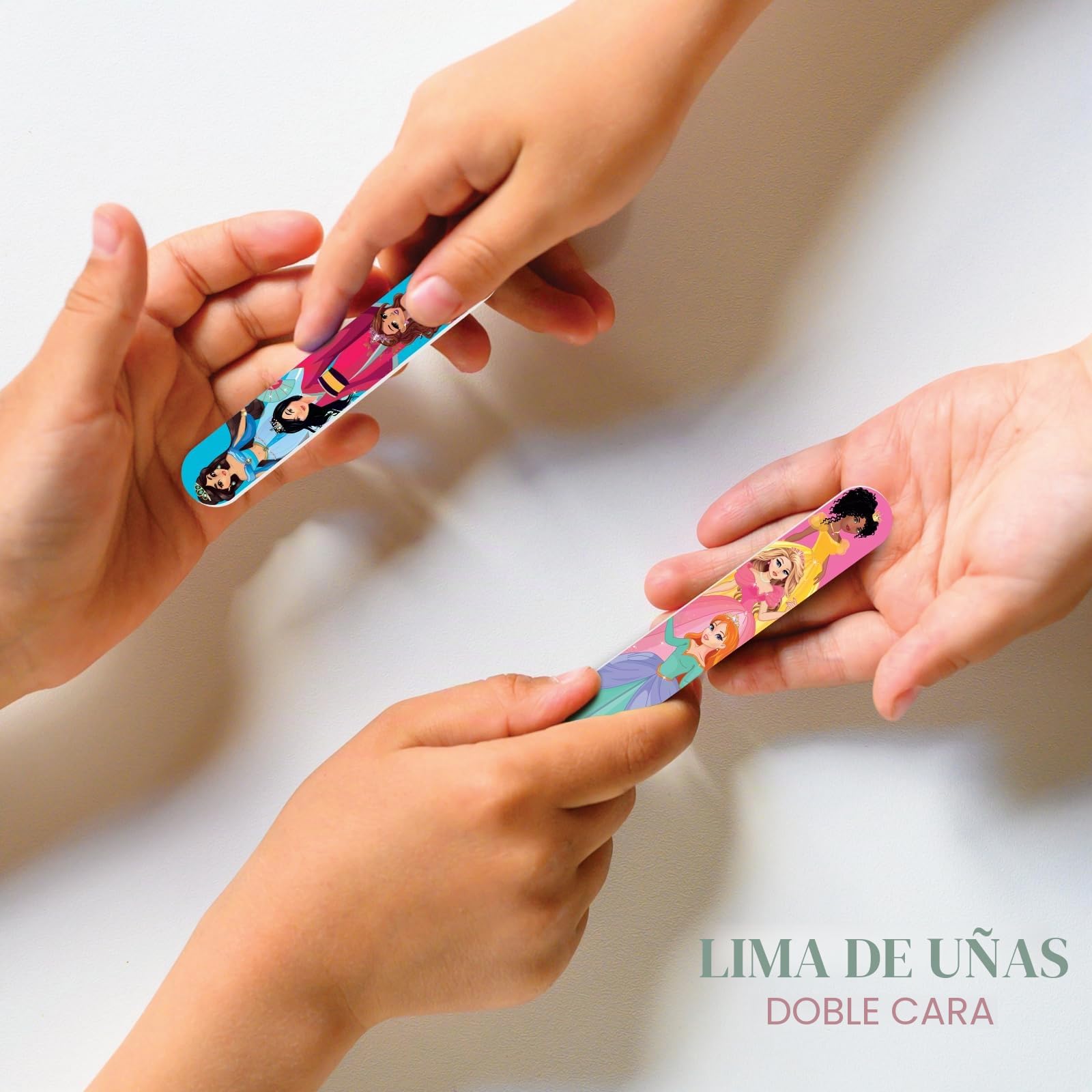 Set de Belleza para Niñas con 6 Esmaltes Pelables a Base de Agua No Tóxicos y Accesorios: Bruma Corporal, Brillo Labial, Pinzas para el Cabello, Pegatinas para Uñas, Artículos de Manicura y Pedicura
