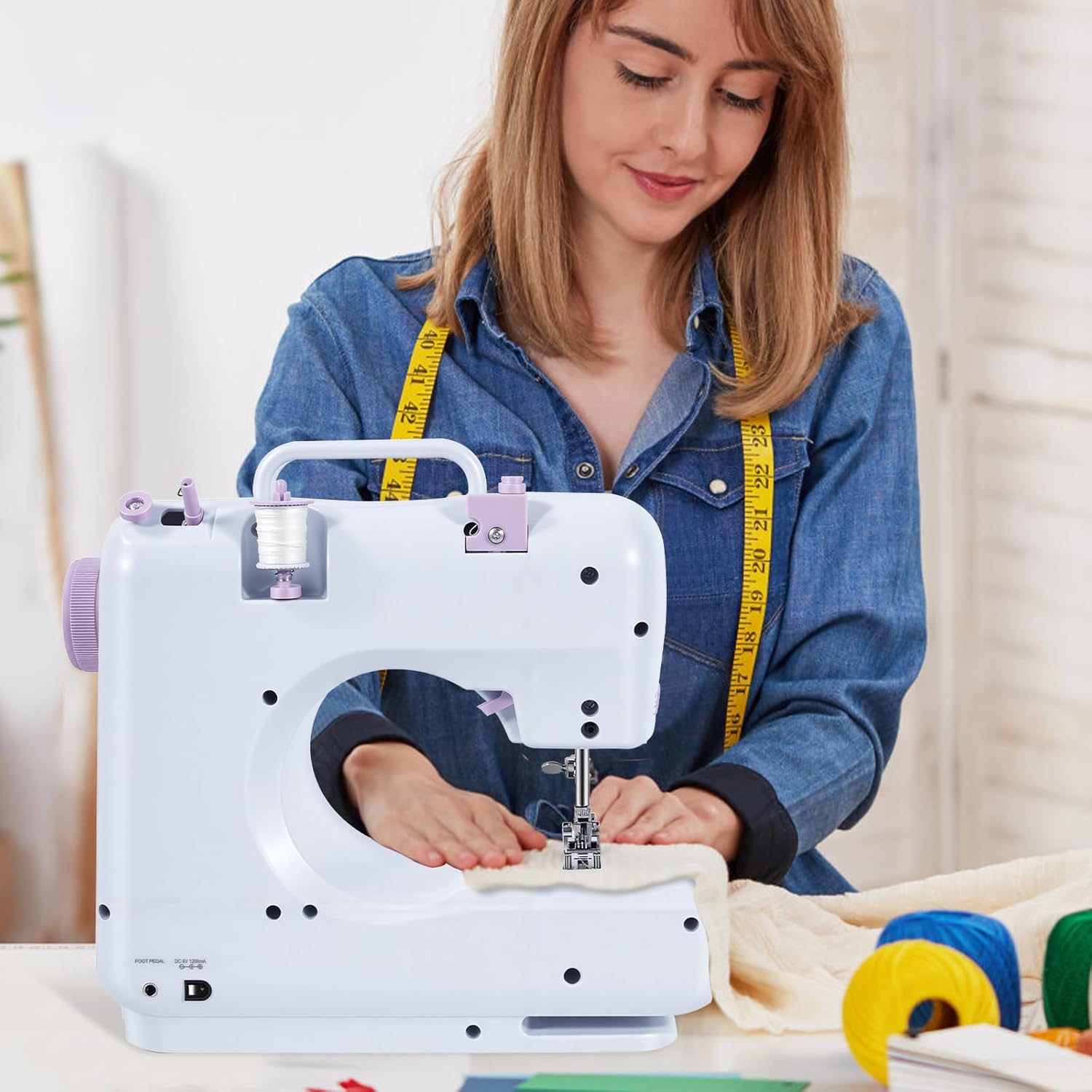 Portable Sewing Machine for Beginners, 12 Built-in Stitches Mini Sewing Machine with dust cover, Foot Pedal & Dual Speed, for Accessories Kit for Home DIY Projects & Gift, ldeal forAdults beginners