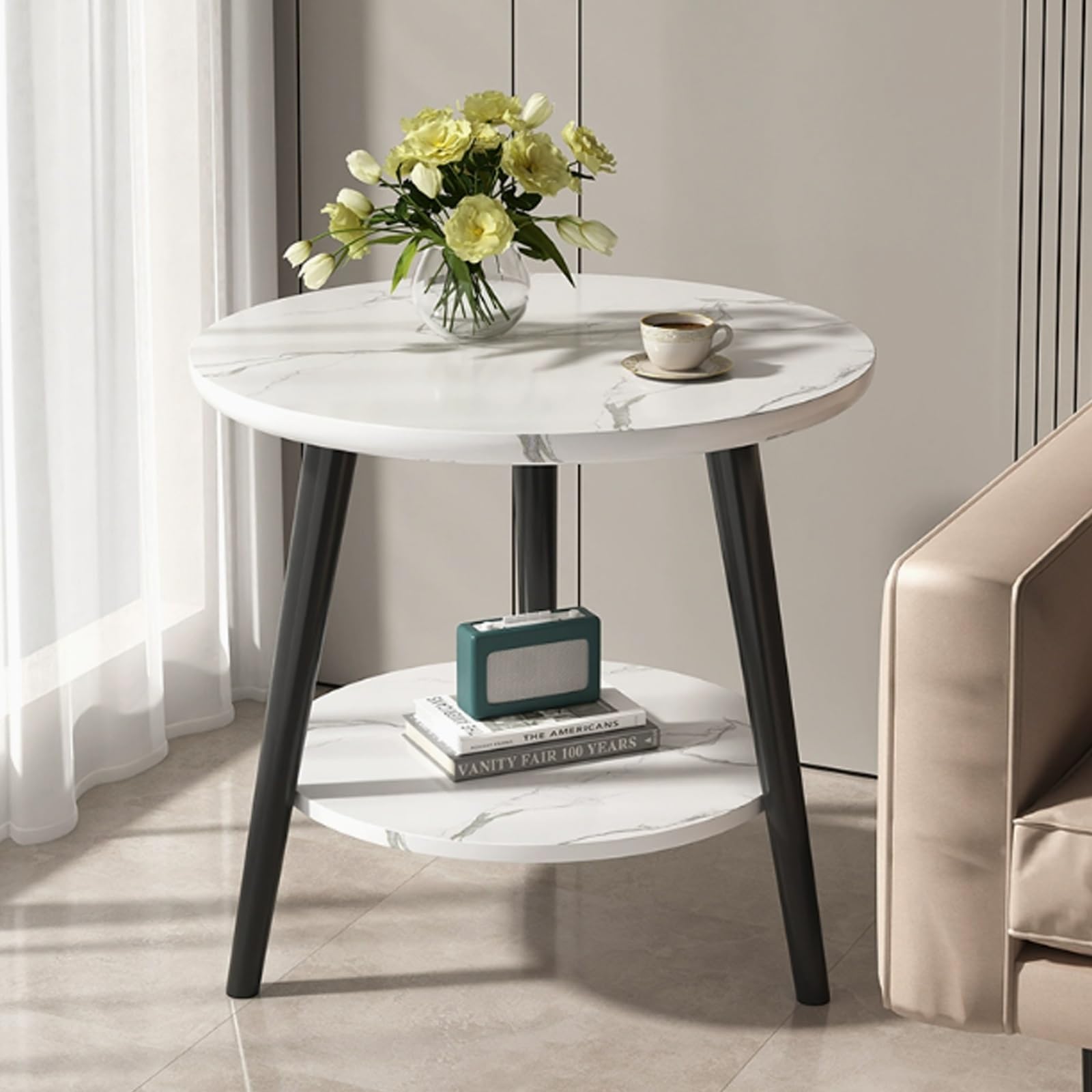 Table basse ronde en bois pour petits salons : la solution gain de place rustique