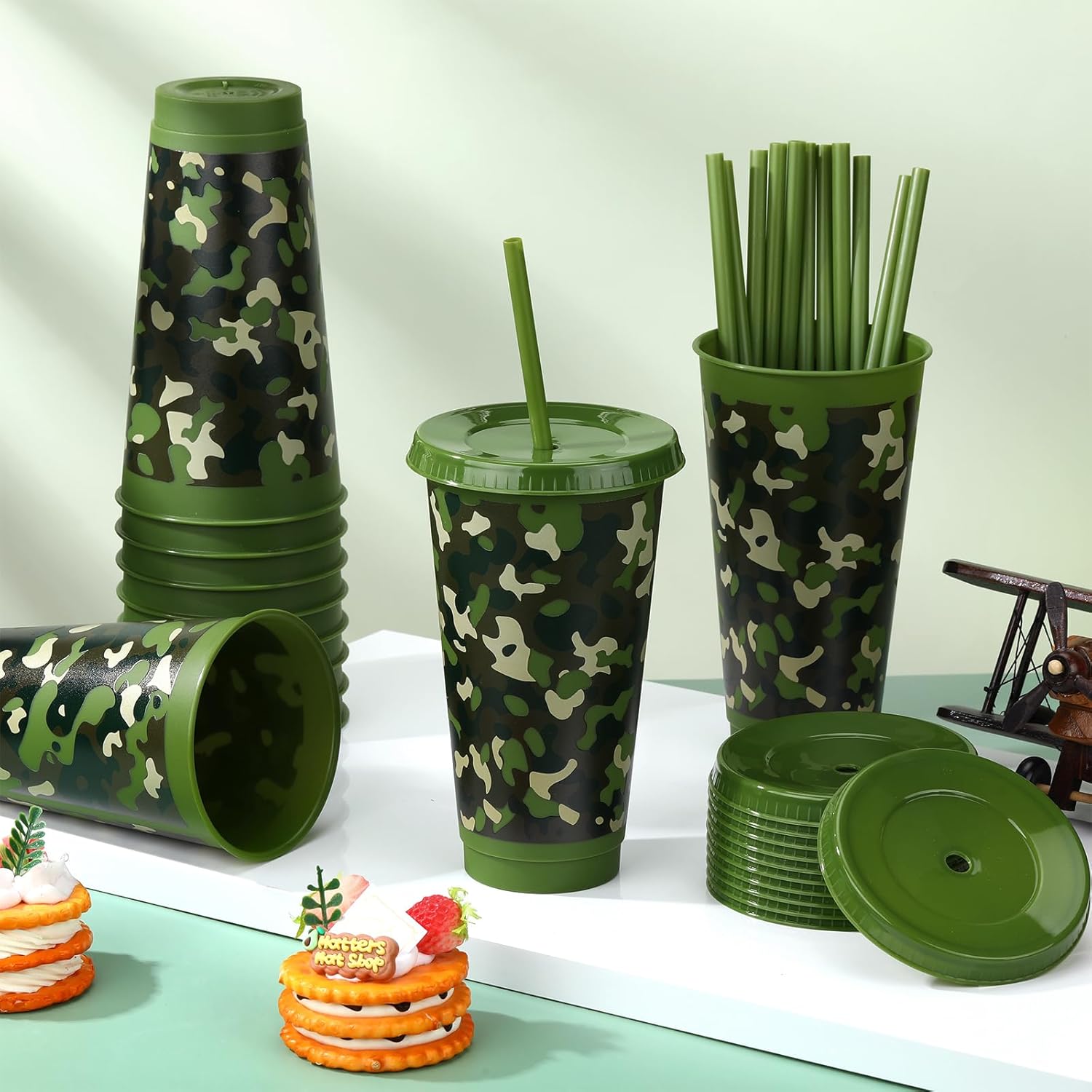 12 Pcs Camo Party Decorations Reusable Cups with Lid Straw 24 oz Plastic Drink Cups Tumblers Bulk for Themed Party Favor Birthday Gifts Supplies Decorations