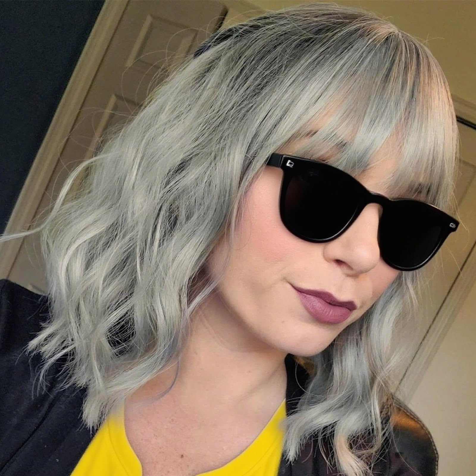 BUYOGET Wavy Bob Wig with Bangs Ombre Sliver Synthetic Hair Shoulder Length 12 Inch Short Curly Wigs for Women