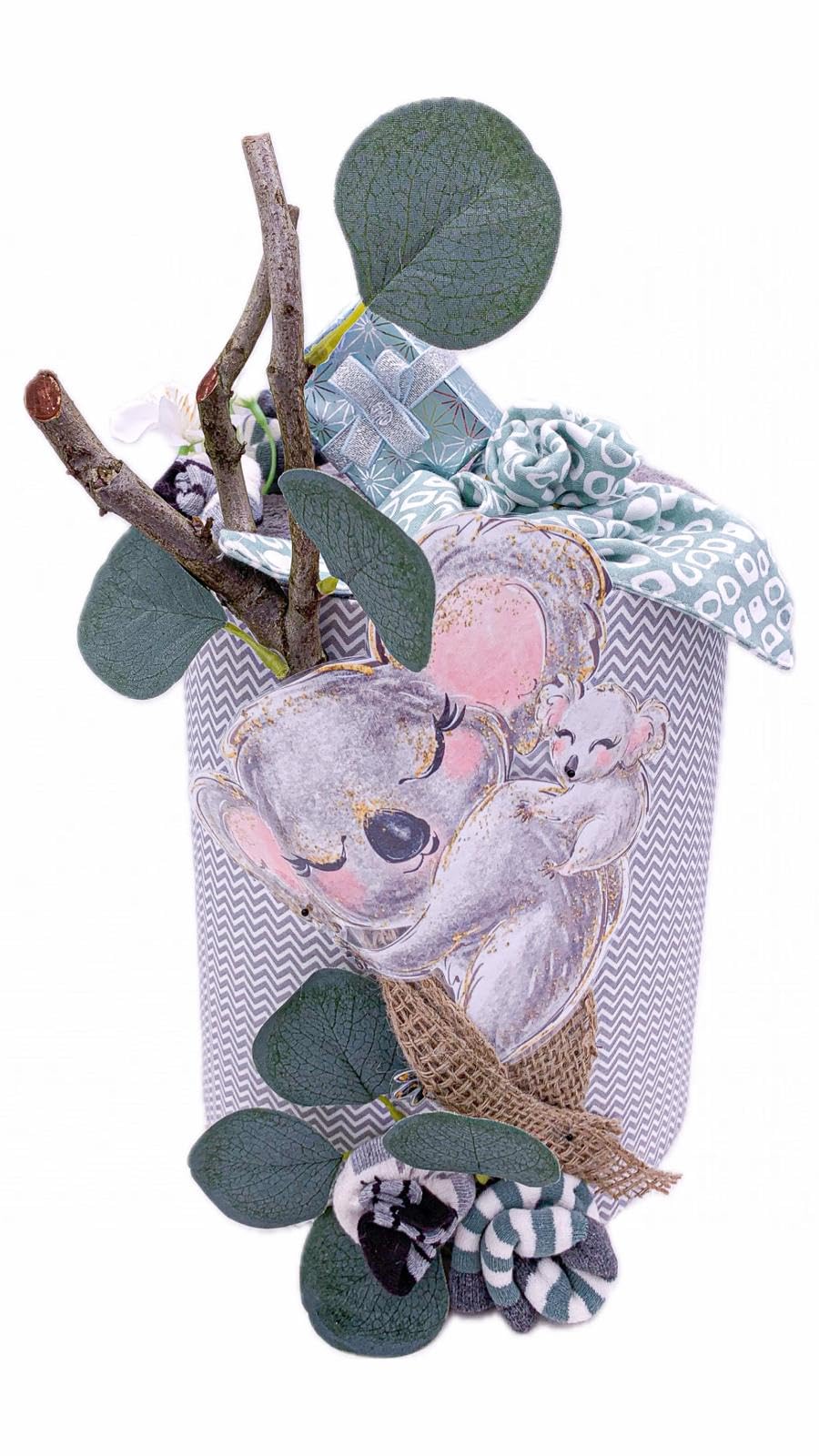 Windeltorte neutral grau grün mit Koala Motiv I Neugeborenen Geschenk zur Baby Shower Party und Taufe I verpackt in Tortenbox mit Geschenkkarte