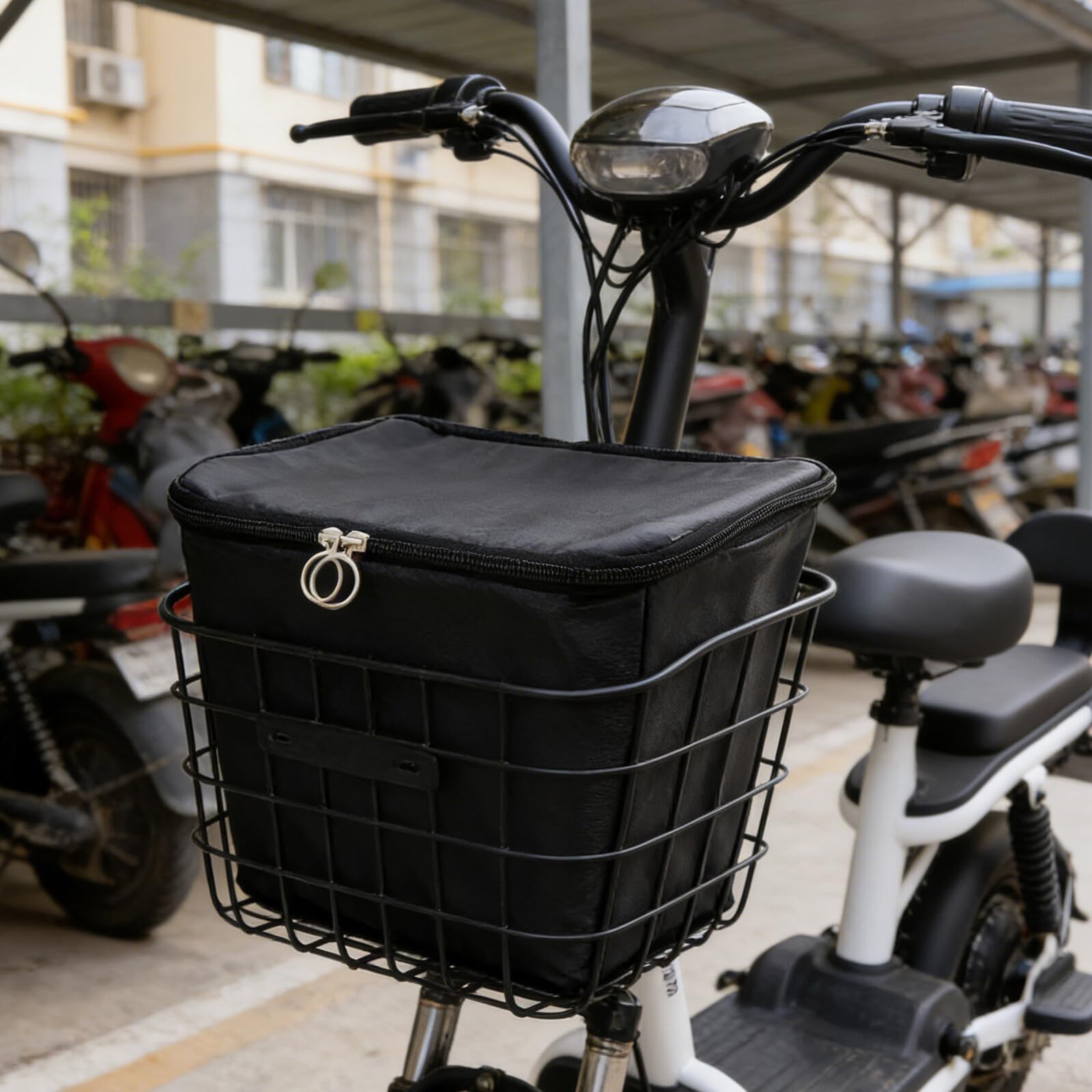 Wkład Do Koszyka Rowerowego PU z Amortyzacją i Pyłoszczelną Ochroną Do E-rowerów i Hulajnóg Łatwy Montaż i Utrzymanie