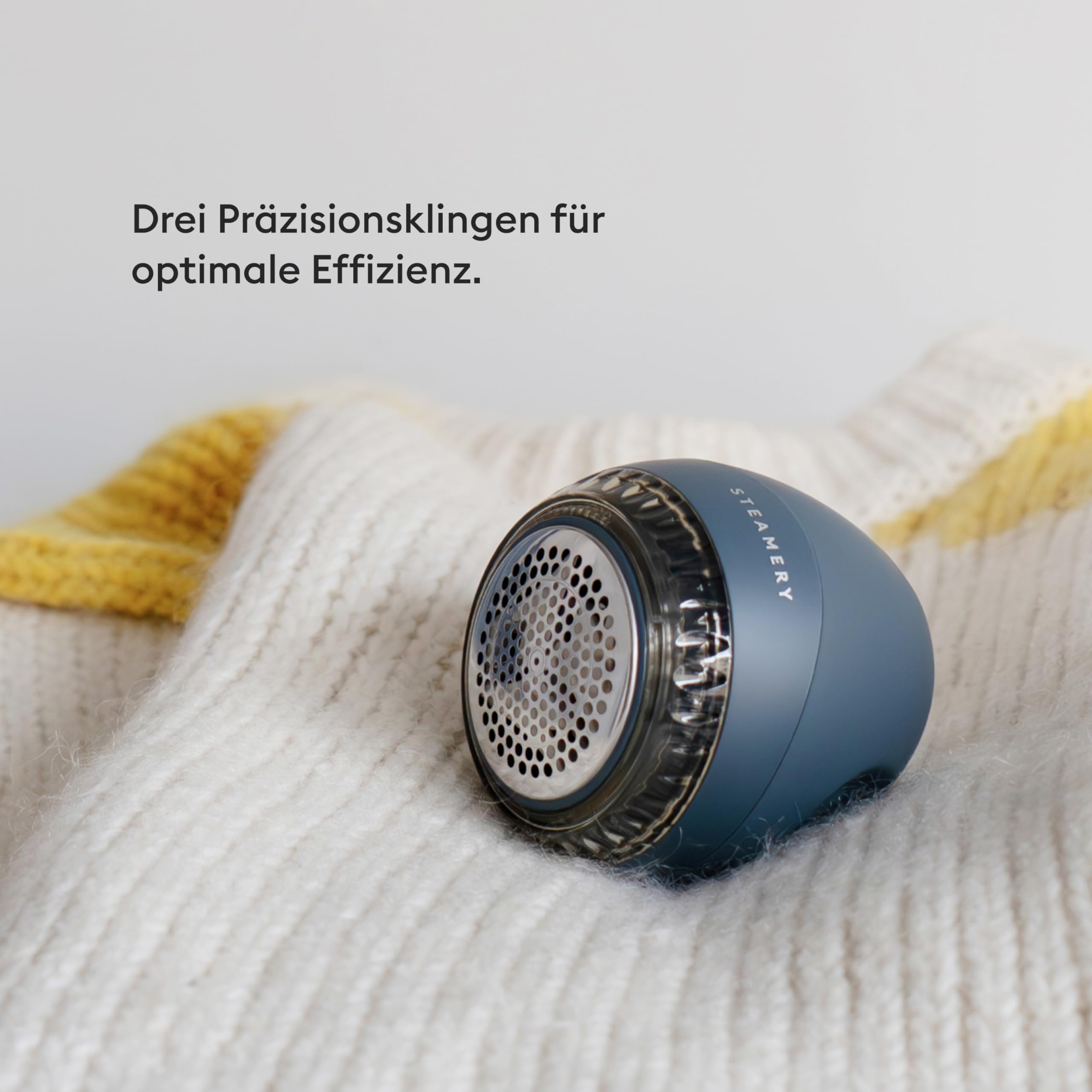 Pilo 1 Stoffrasierer für Kleidung und Textilien von Steamery, 5W, tragbar, wiederaufladbar, ergonomisch, skandinavisches Design, Blau