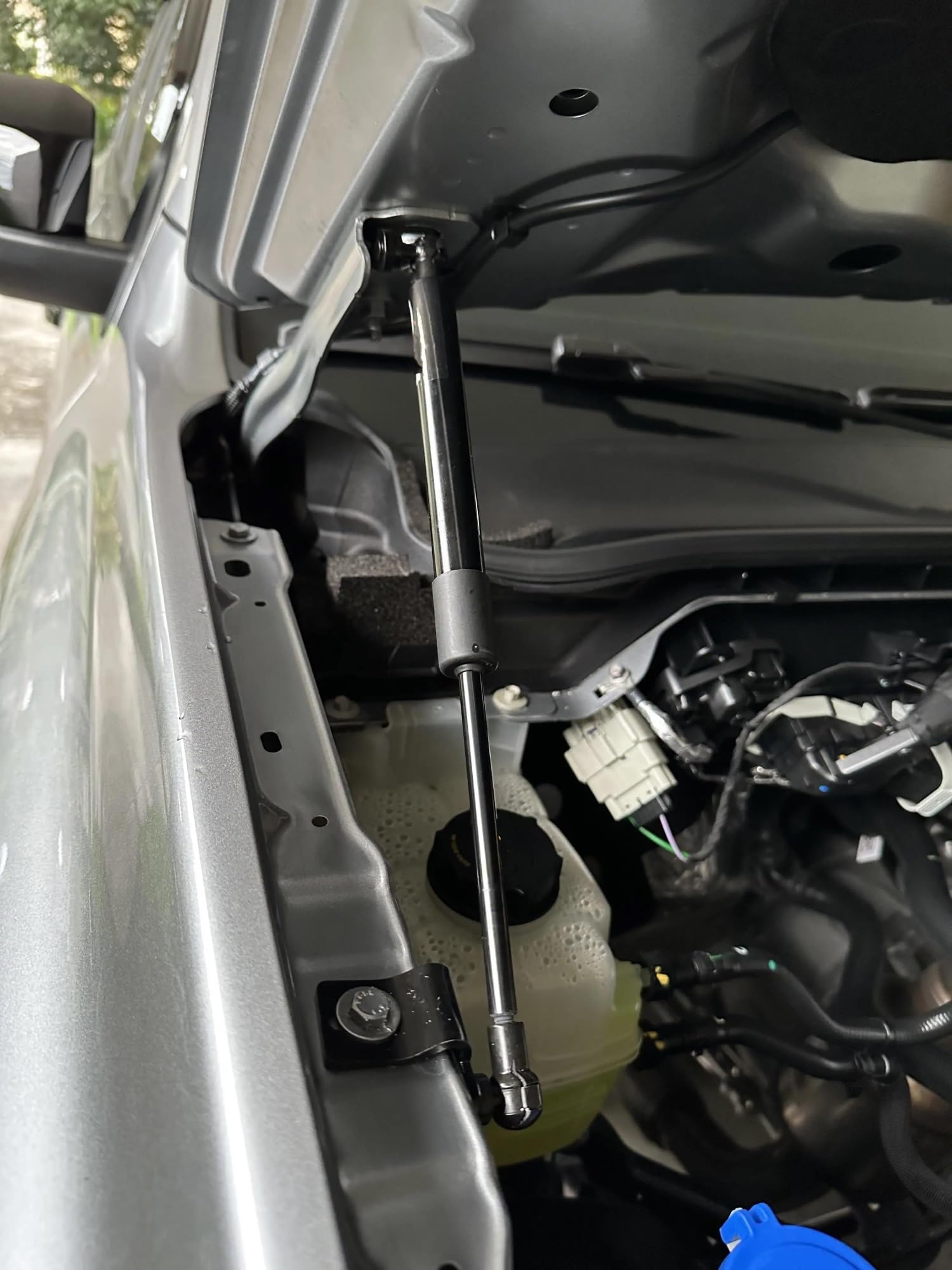 Für F&ord Für Ranger Für Wildtrak Für Raptor P703 2022 2023 2024 Motorhaube Zylinder Lift Unterstützung Dämpfer Pistosn Stangen Prop Motorhauben-Gasfeder(Orange Carbon Pattern)