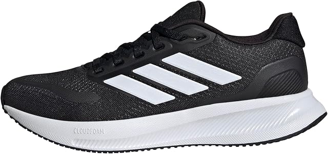 Adidas Les femmes courent le Falcon 5 Sneaker