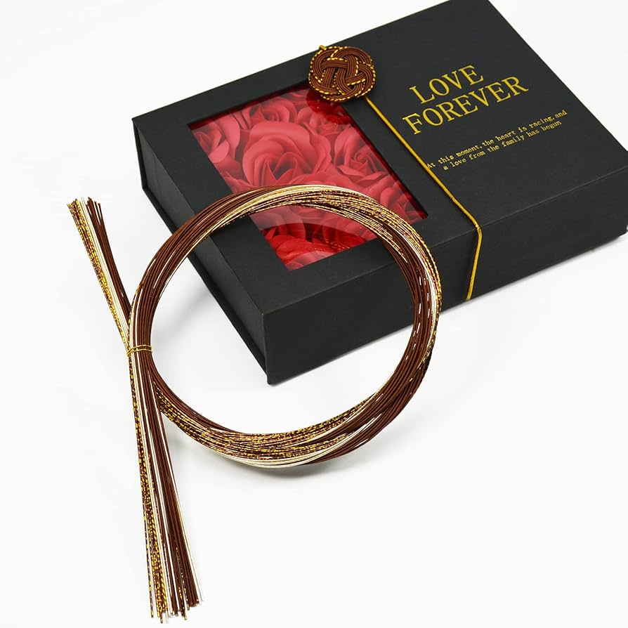 絹巻き＆羽衣水引パーツ 梅結びアレンジ 水引梅結びをアレンジした形｜絹巻水引のレインボーを使用