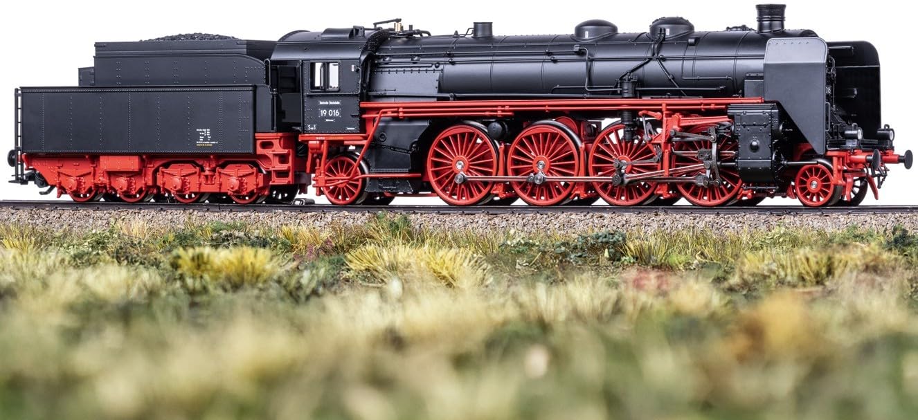 Märklin Locomotiva a vapore serie 19.0 "Sassenstolz - Traccia H0 - Digital mfx+ - Art. n. 38190 - con suono e luce