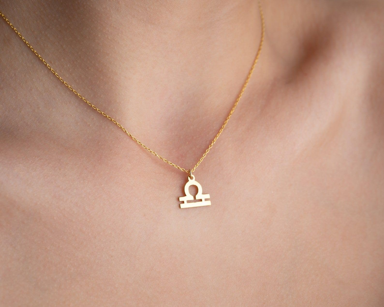 Piccolo zodiaco collana con pietra portafortuna delicato oro oroscopo Sterling forma astrologia Festa della Mamma Natale anniversario compleanno
