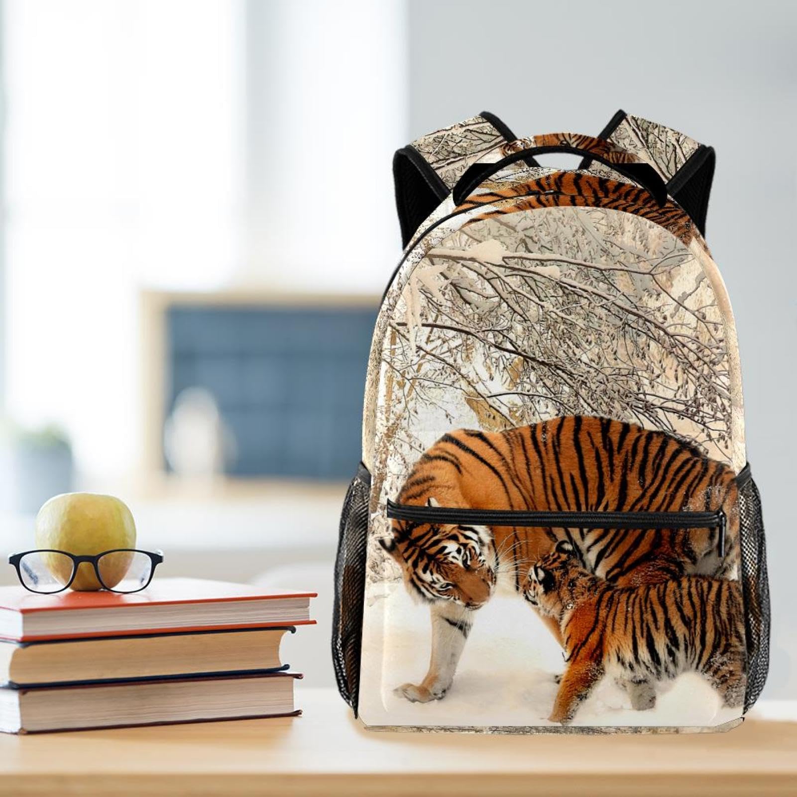 Zaino scolastico per uomini e donne, bella tigre che cammina sulla neve, borsa per computer portatile, leggera borsa per computer portatile, zaino casual per libri