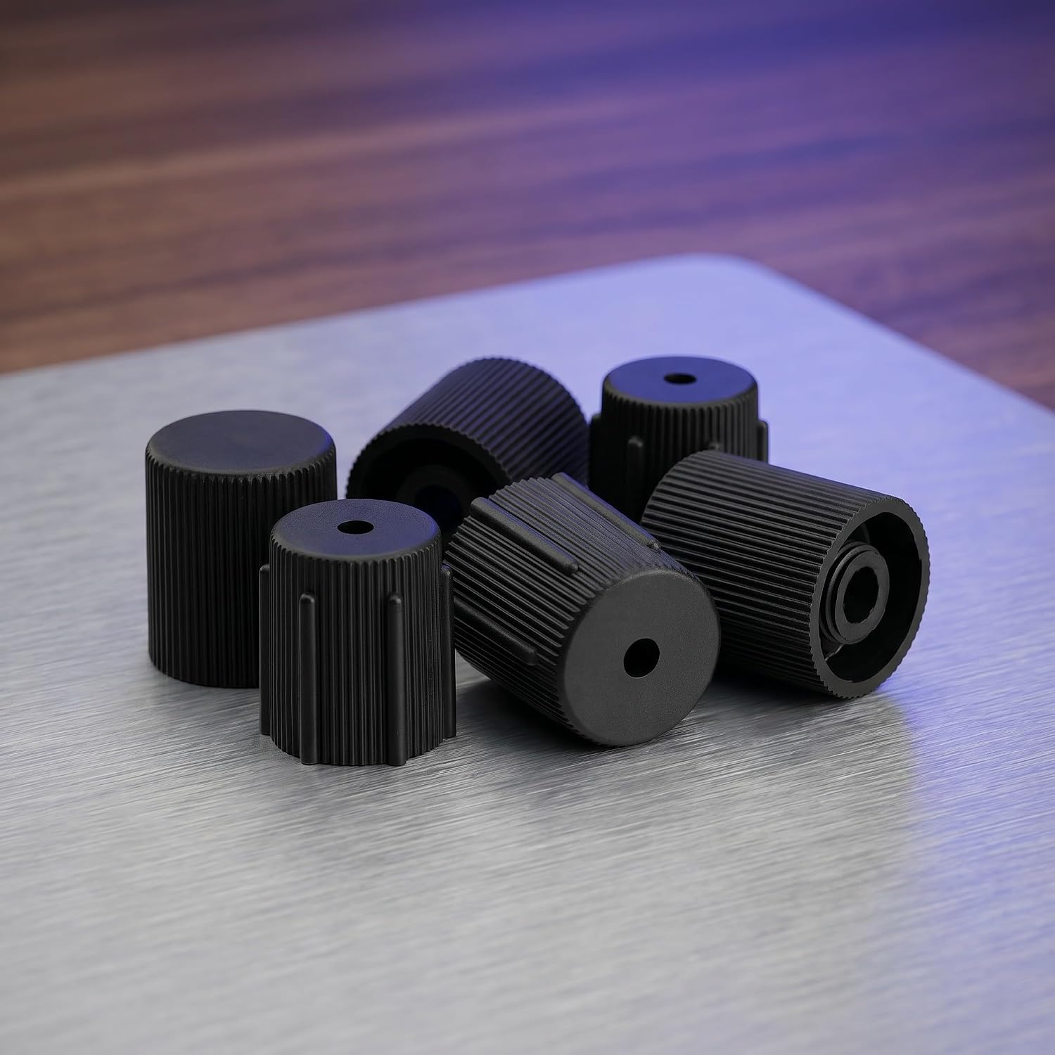 INOOMP 20pcs Air Conditioning Valve Core Cover - Car AC Service Caps - Anti-Leak Automotive AC System Charging Port Protective Caps for Low & High Side Ports, Black