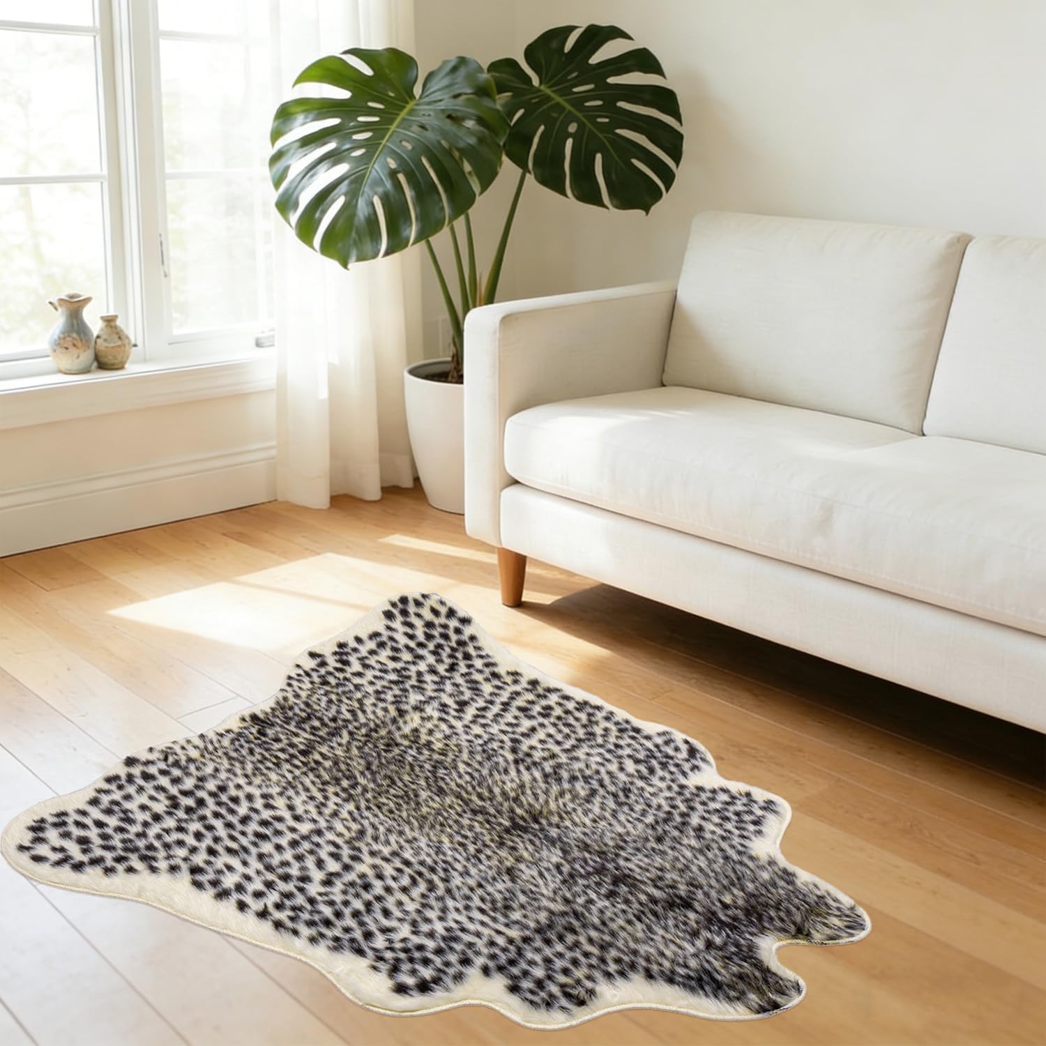 Leopard Print Rug, Cute Faux Cheetah Rugs Cowhide Skin Fur Rug Animal Printed Area Rug Cheetah Carpet for Bedroom,Livingroom, Home Office, 3.3x3.1ft