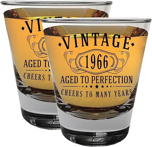 Miniatura 7 de Paquete de 2 vasos de chupito impresos vintage de 1966 de 1.75 onzas, regalos de cumpleaños número 58 para mujeres y hombres, saludos a los 58 años,