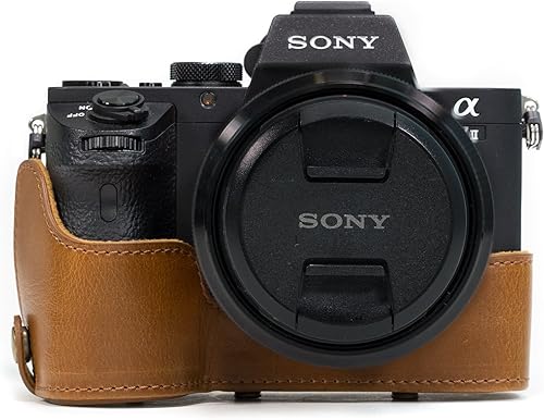 Miniatura 6 de MegaGear Sony Alpha A7S II, A7R II, A7 II (1.102-2.756 in) Ever Ready - Funda de piel para cámara y correa con acceso a la batería, color marrón