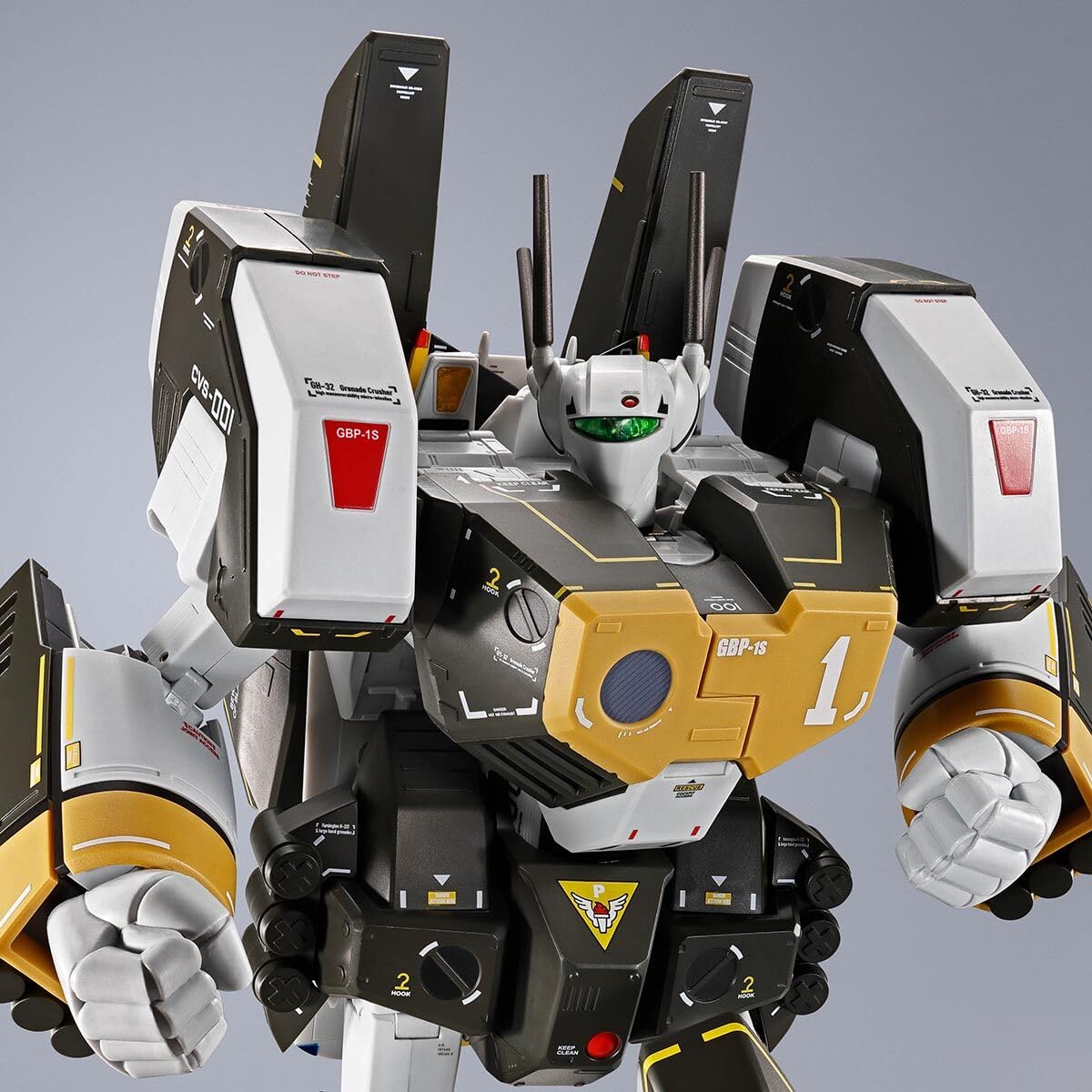 Amazon.co.jp: DX超合金 VF-1S アーマードバルキリー（ロイ