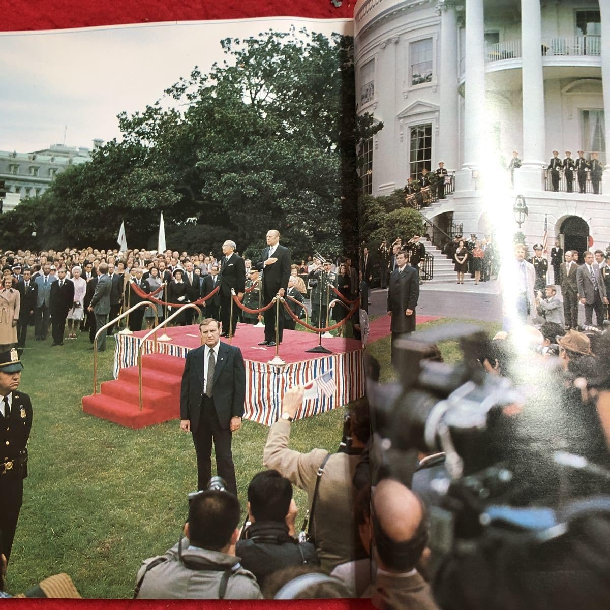 Amazon.co.jp: M6d-059 天皇 皇后両陛下 ご訪米写真集 昭和50年10月25