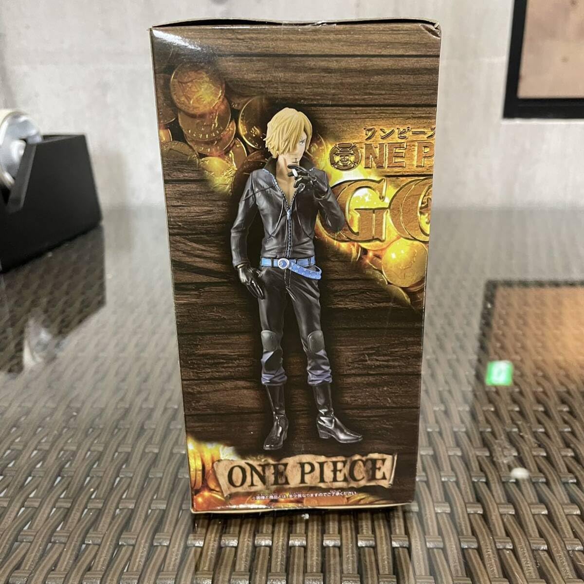 ワンピース　フィギュア　dxf film gold Amazon.com: Banpresto One Piece 5.9-Inch Film Gold Monkey D Luffy