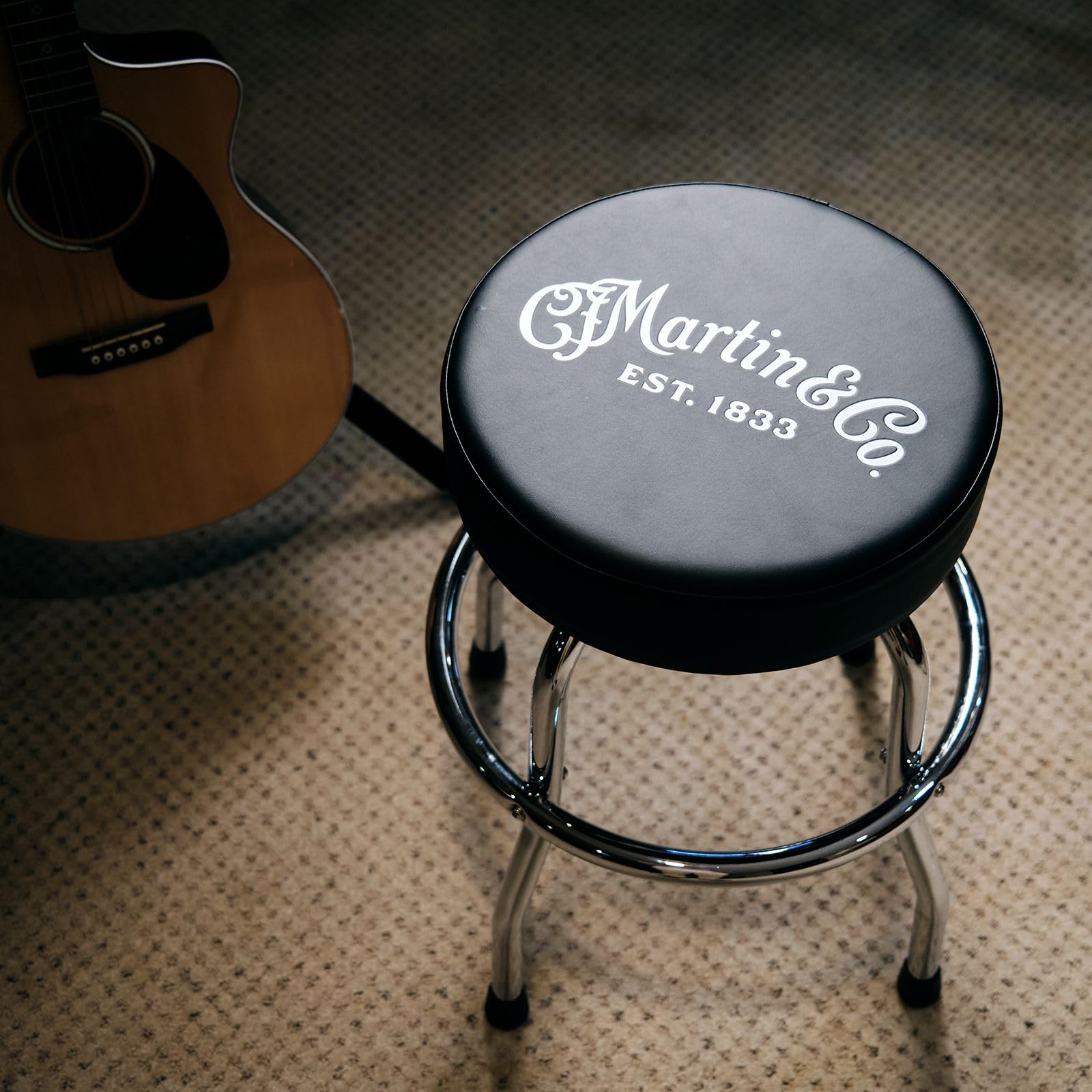 Amazon｜Martin Chrome Barstool;ミュージシャン用バースツール;ロゴ