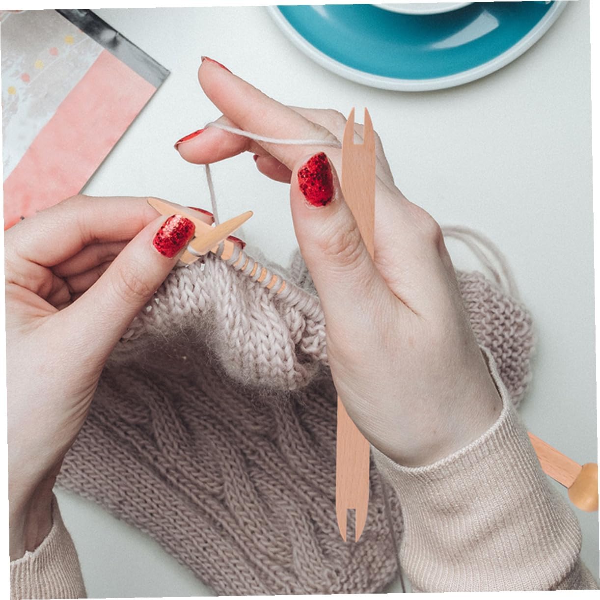 HOMSFOU Craft Accessory Wooden Shuttle Weaving Stick Perfect for Knitted Scarf Sweater Making