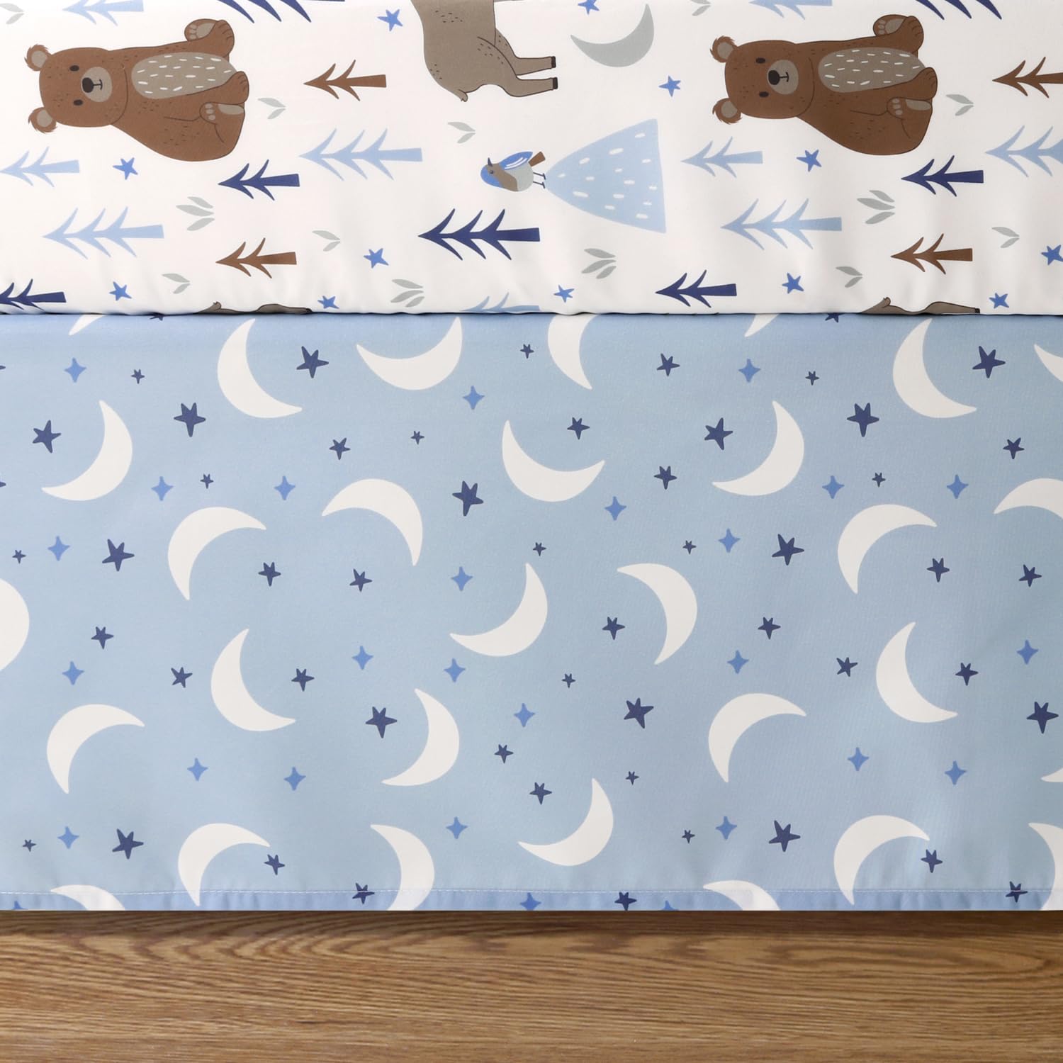 The Peanutshell 3-teiliges Baby-Bettwäsche-Set für Jungen – Neugeborene, Säuglinge & Kleinkinder, Kinderzimmer-Bettwäsche-Set Dekor mit Spannbetttuch, Staub-Rüschendecke – Under the Stars