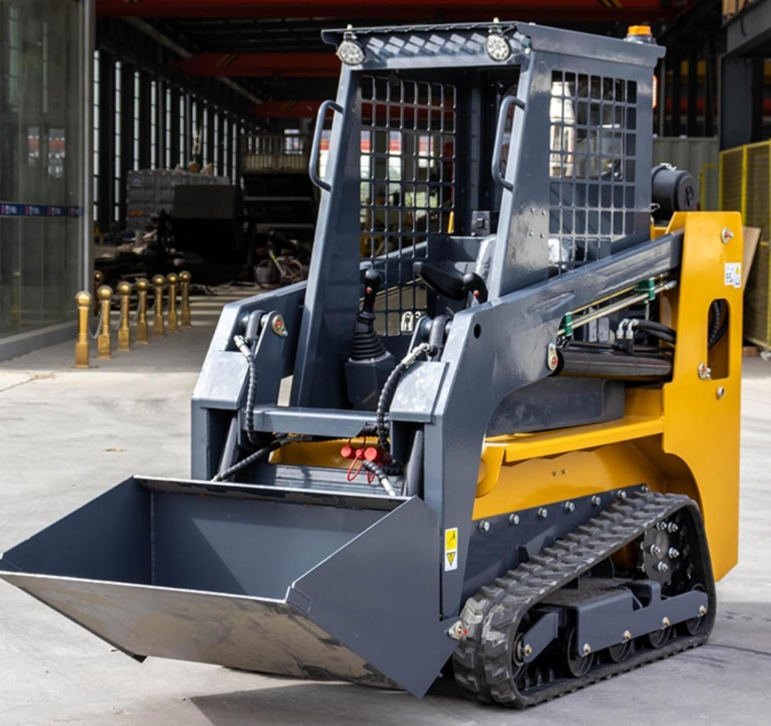 Compact Mini Skid Steer Loader 4WD Full Hydraulic Control - 360° Maneuverability, Quick Attach Bucket,for Urban Landscaping Warehouse Loading Debris Removal Garden Maintenance Small Construction Jobs