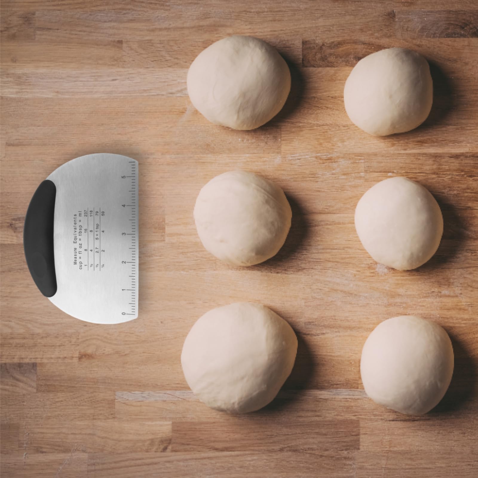 Rascador de masa multiusos con guía de medición, 6.3 pulgadas, mango antideslizante, herramienta de cocina para hornear