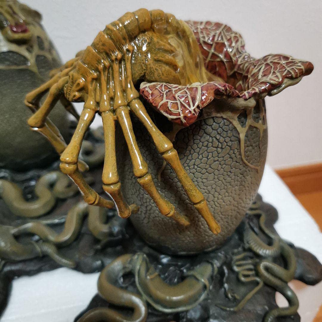 ATTAKUS ALIEN BIRTH 3eggs 1FACE HUGGER