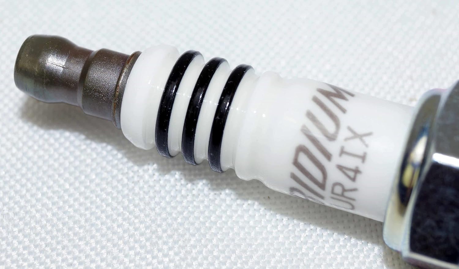 8 New NGK IRIDIUM IX Spark Plugs UR4IX # 7401