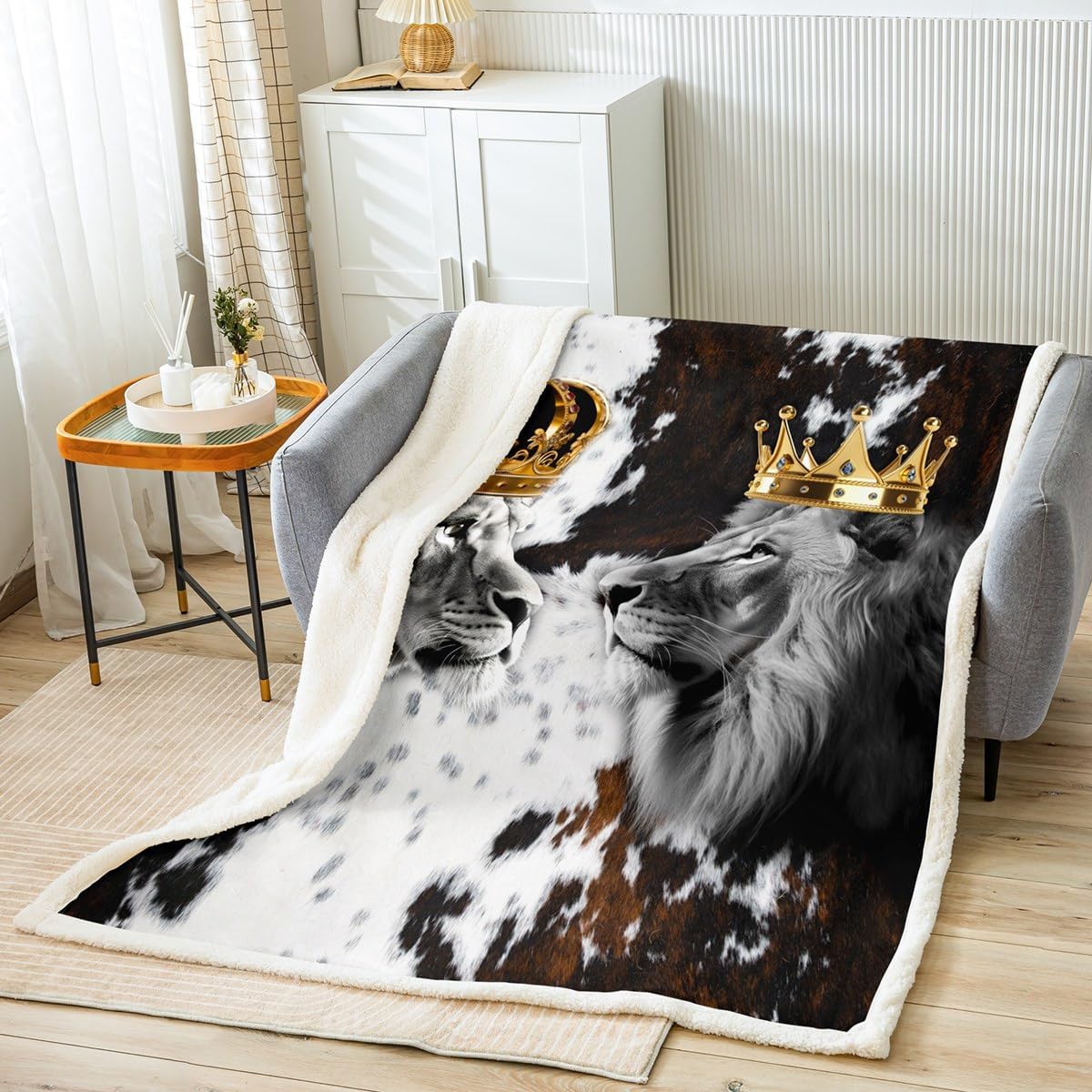 Wild Lion Couple Flannel Blanket,King and Queen Crown African Animal Fuzzy Blanket for Children Present,Gray Black Golden Mable Ink Painting Polyester Throw Blanket for Couch, Twin (60 x 80 Inch)