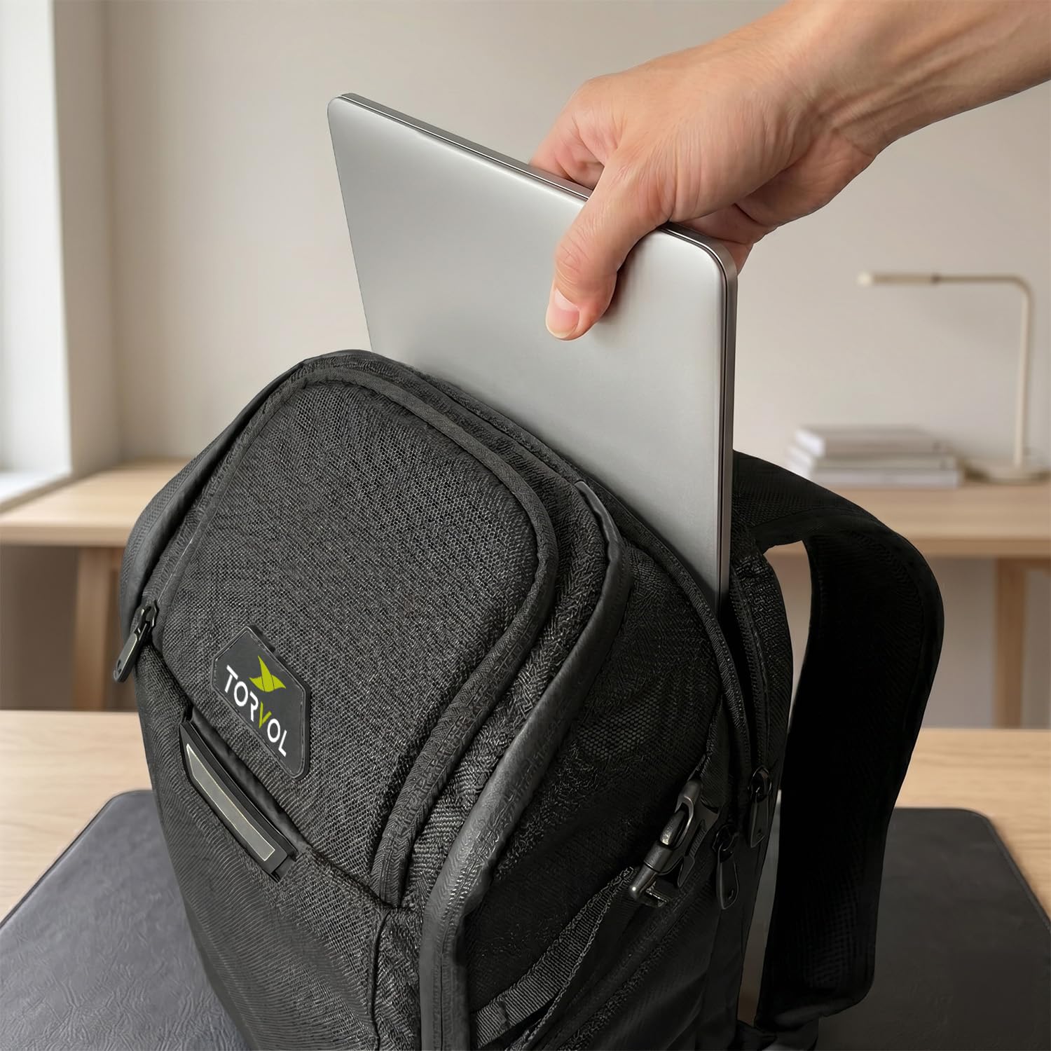 Torvol Plecak Pitstop Compact, 17L Plecak FPV na 2 drony, kieszeń na laptopa, modułowe przegrody, lekki i kompaktowy, czarny