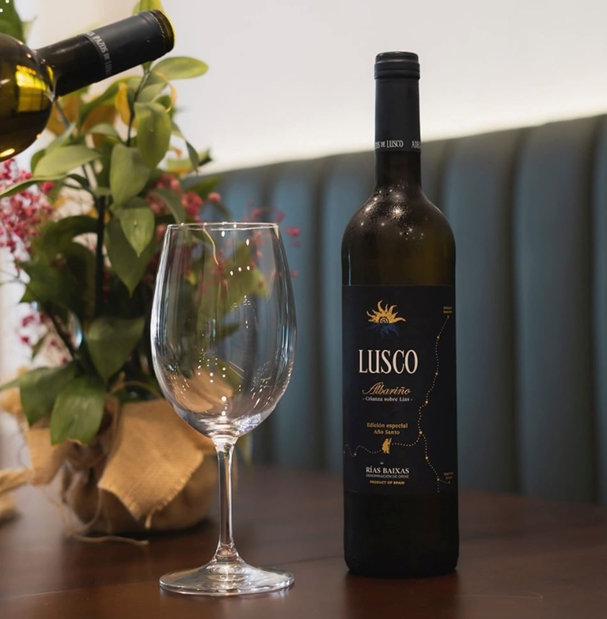 Lusco Albariño - Vino Blanco D.O. Rías Baixas - 3 botellas de 750 ml - Total: 2250 ml