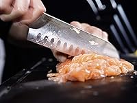 Vista 6 de WÜSTHOF Classic IKON Cuchillo Santoku de borde hueco de 5 pulgadas, color negro