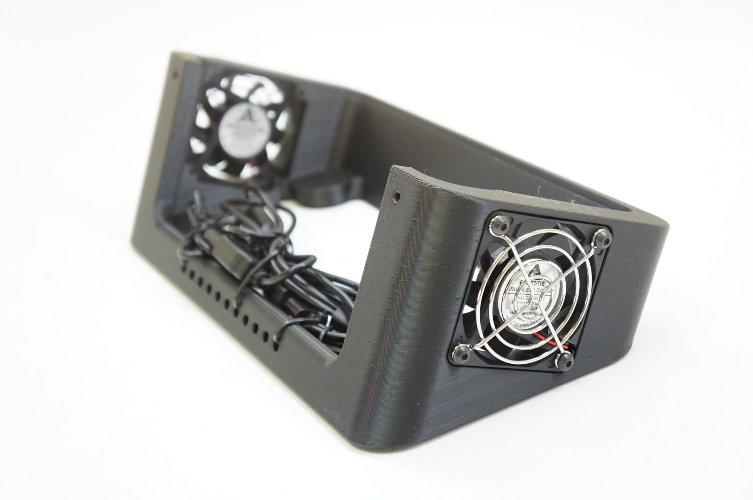 ATEM MINI Pro＋外付けファン セット Amazon.com: 3DEXL Angled Pro Streamer Stand Tower for ATEM Mini