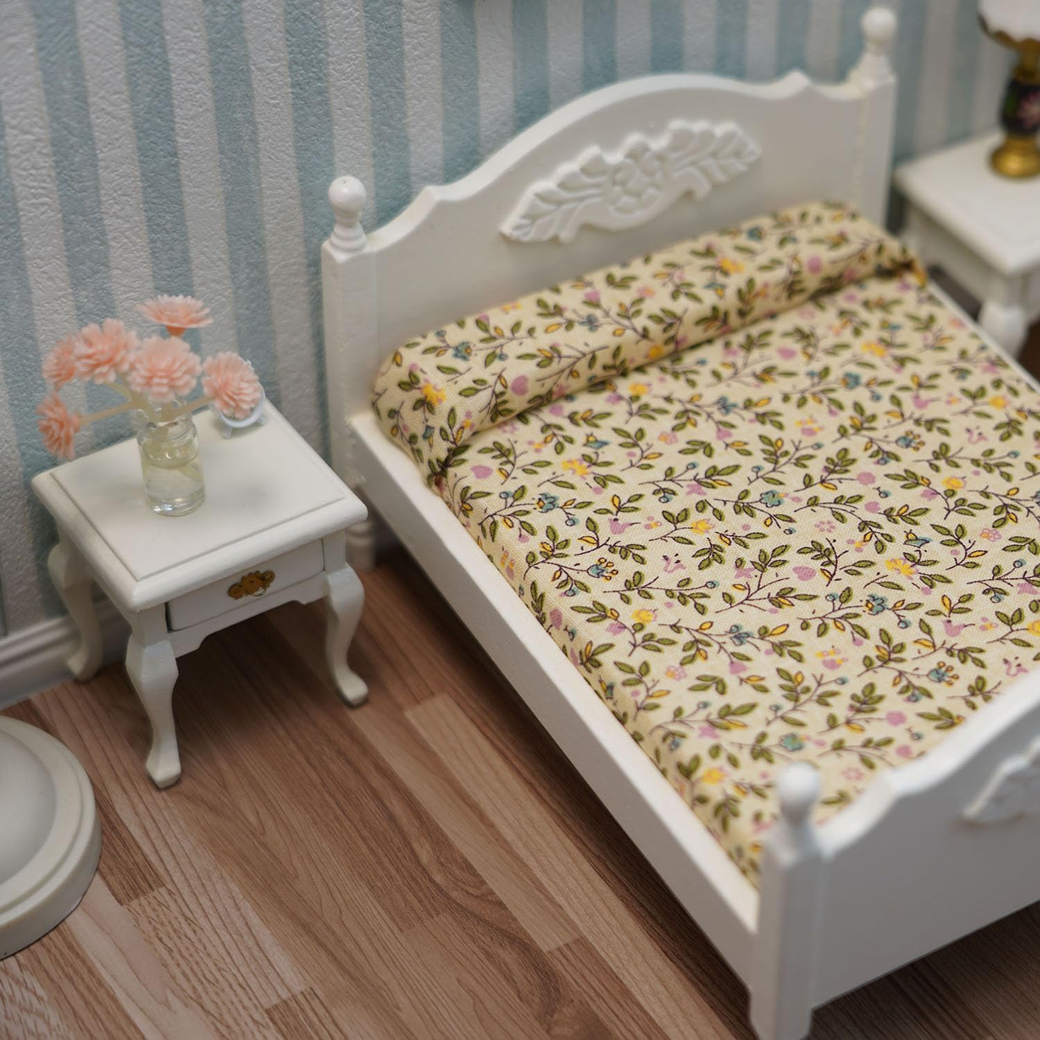 Miniature Furniture Bed & Fitting Shelf & Bedside Dollhouse Bedroom Dressing Mirror with Drawer Model Accessory Mini Scene Ornament Desktop Decoration