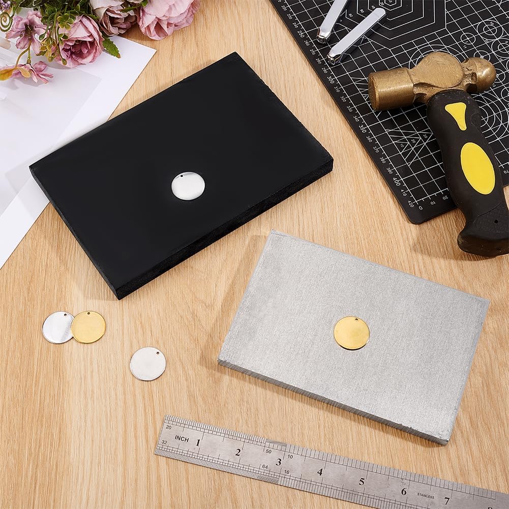PH PandaHall 2pcs Steel and Rubber Bench Blocks Work Bench Blocks Stamping Block Solid Metal Flat Anvil Jewelers Tool for Chasing Shaping Stamping Hammering Flattening Metals, 5.7x3.7 & 6.8x4.7 inch