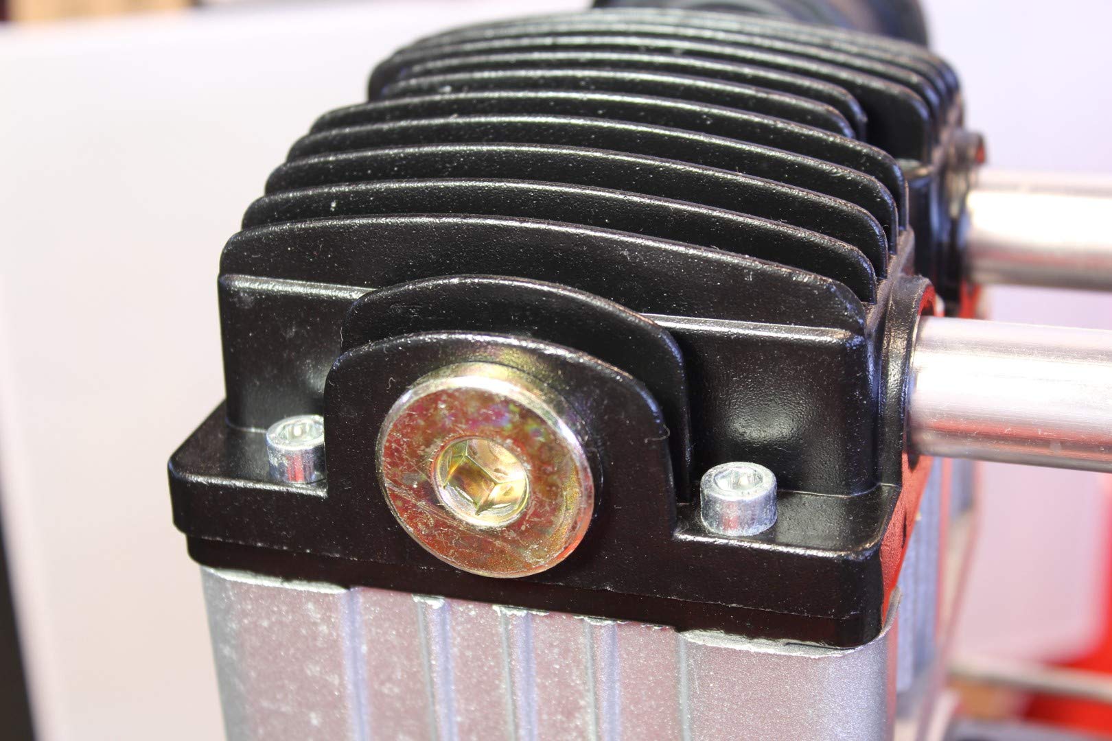 MADER POWER TOOLS - Compresor de aire (sin aceite) 100L 2HP - silencioso - ecologico - economico