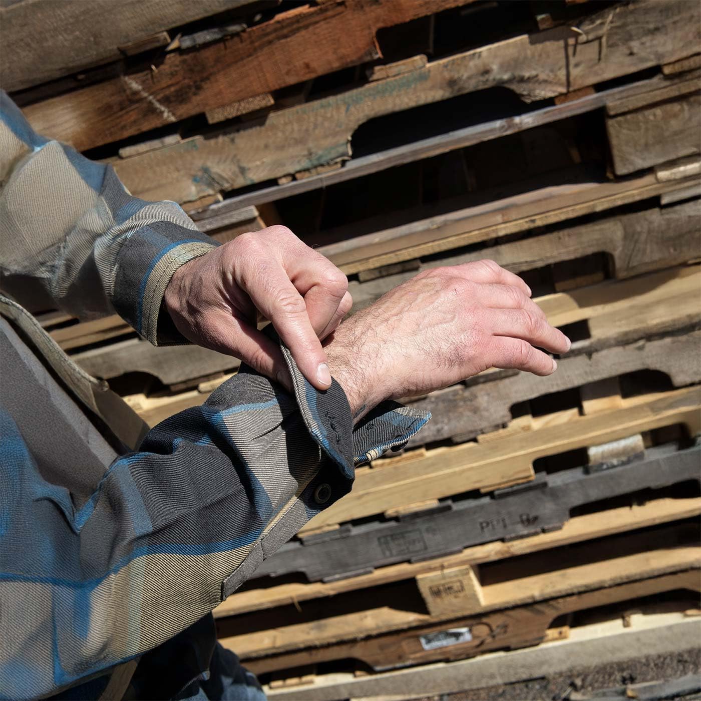 Milwaukee Leather MNG11639 Men's Flannel Plaid Beige with Black and Blue Long Sleeve Cotton Button Down Shirt - Image 6