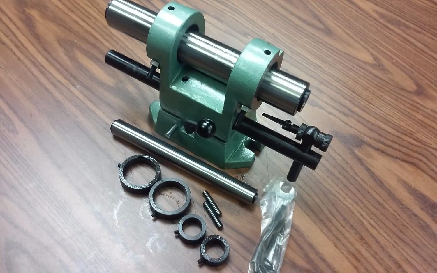 CME End Mill Sharpener, Cast Iron Body, Holds 3/16" to 1 1/4" End Mill Shank Diameters, Securely supports end mills for sharpening on a grinding wheel